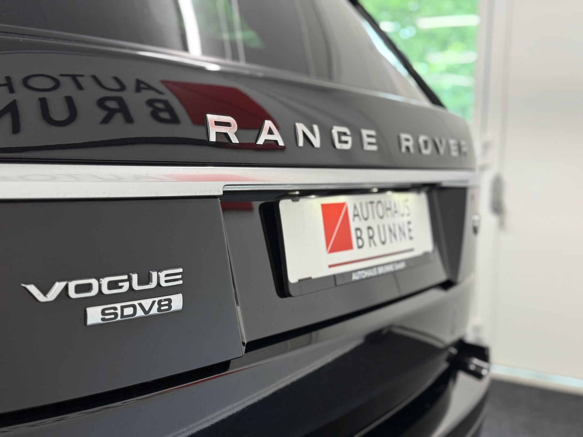 LAND ROVER Range Rover 4.4 SDV8 Vogue Automatic-image-10