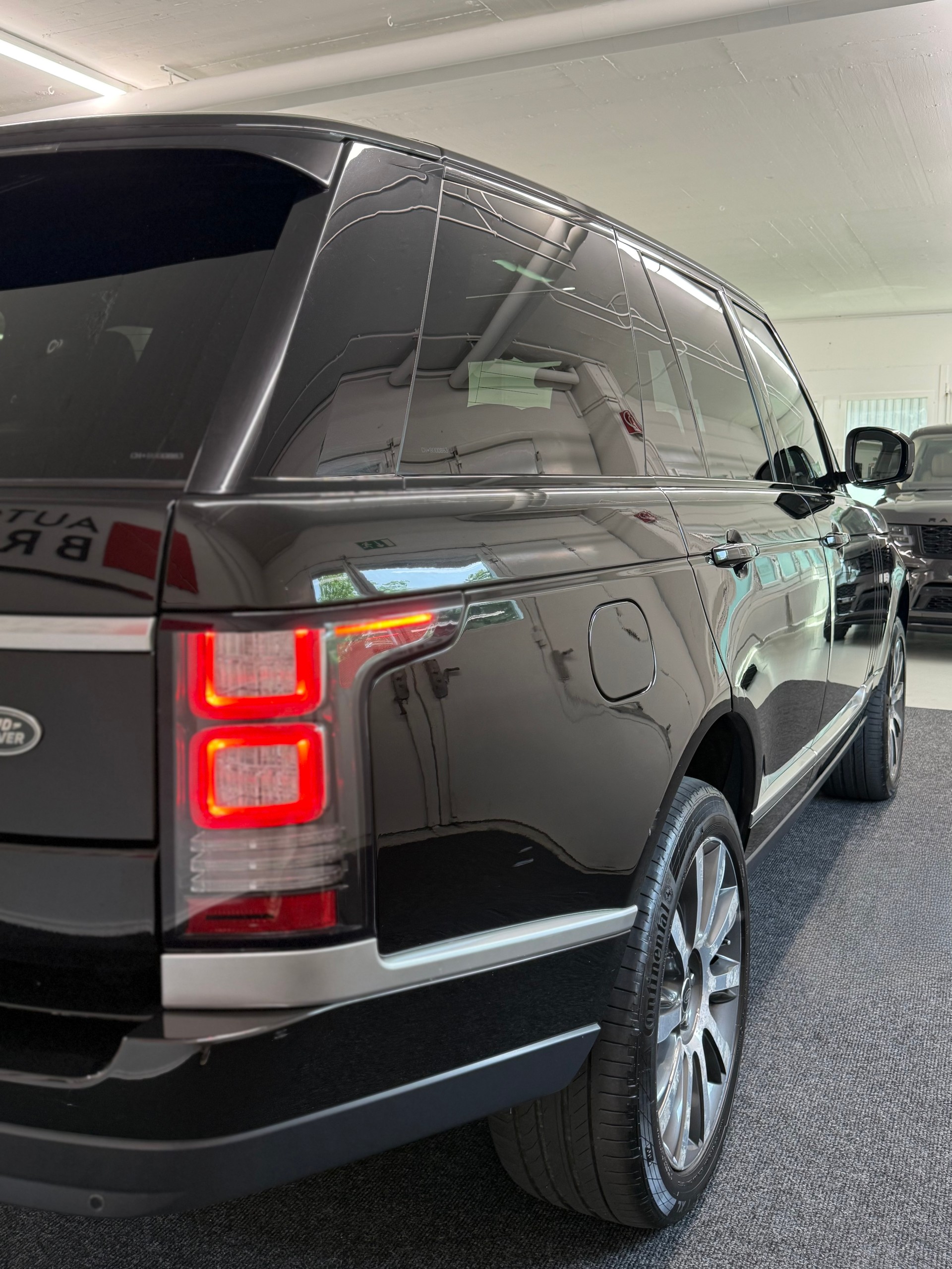LAND ROVER Range Rover 4.4 SDV8 Vogue Automatic-image-4