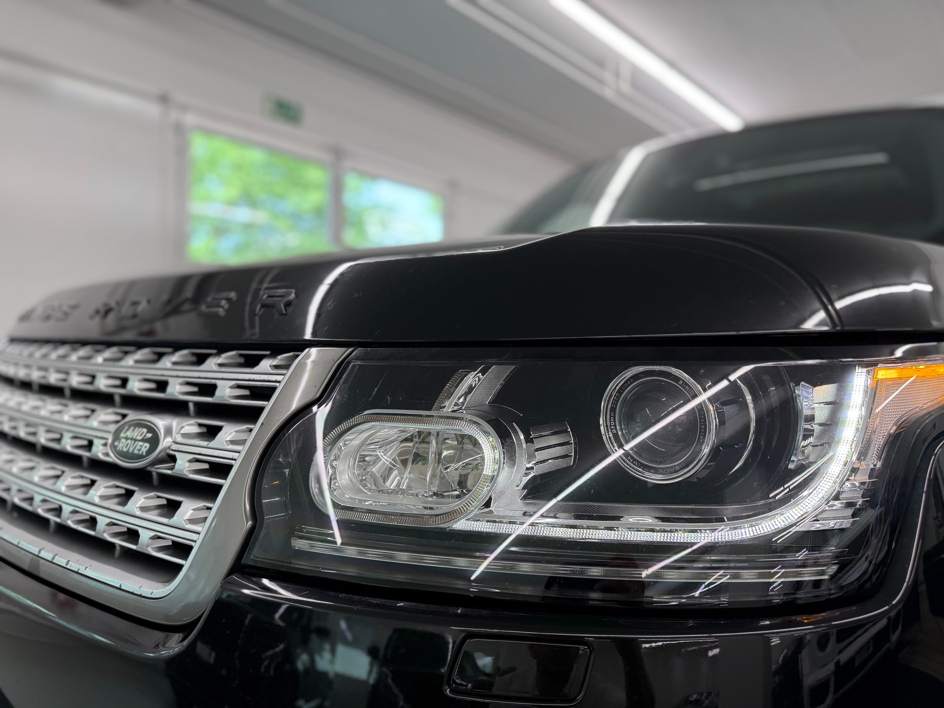 LAND ROVER Range Rover 4.4 SDV8 Vogue Automatic-image-11