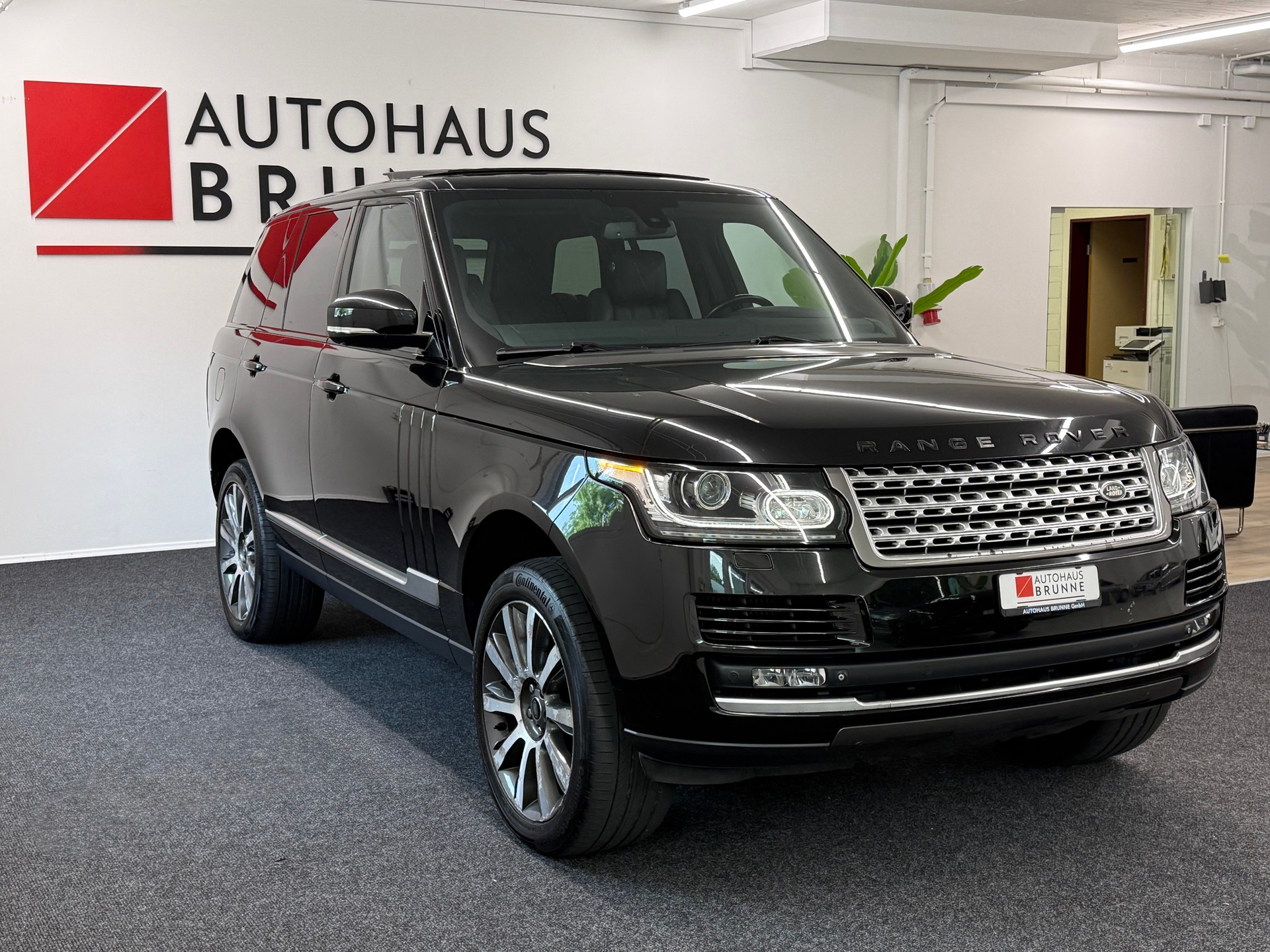LAND ROVER Range Rover 4.4 SDV8 Vogue Automatic-image-2