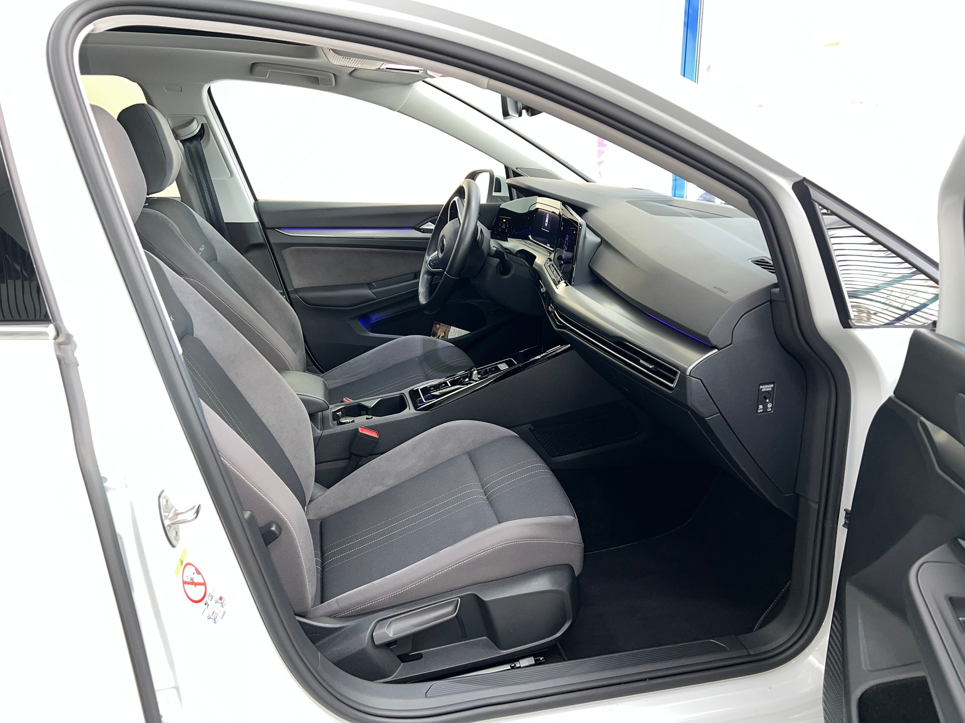 VW Golf 2.0 TDI Alltrack DSG 4Motion-image-6