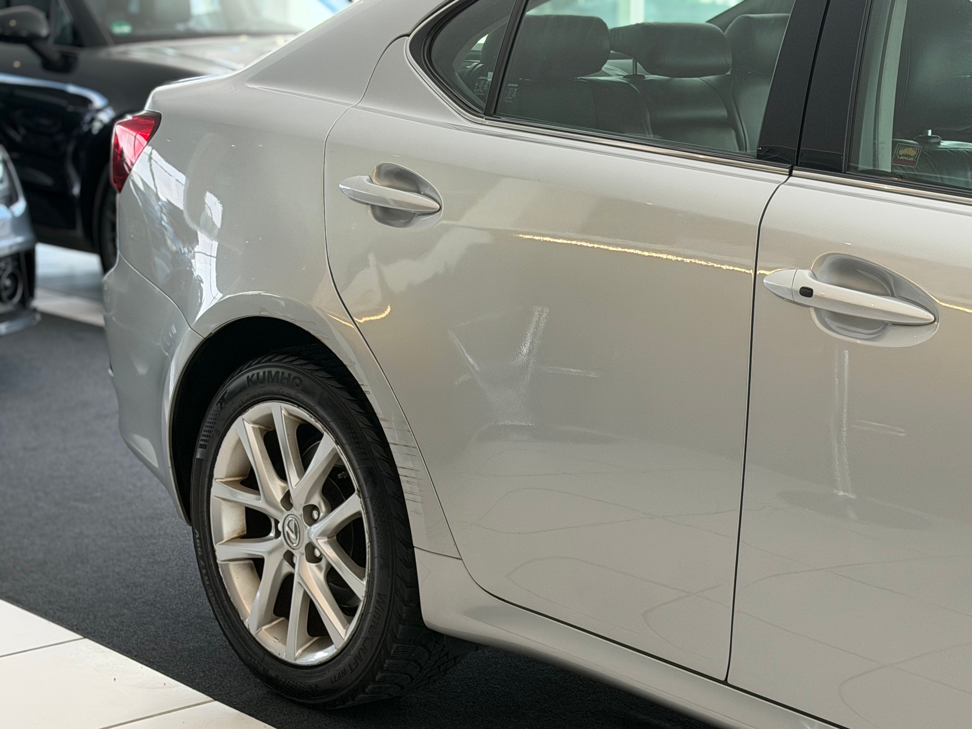 LEXUS IS 220d Edition **Frisch ab MFK & Service**-image-5