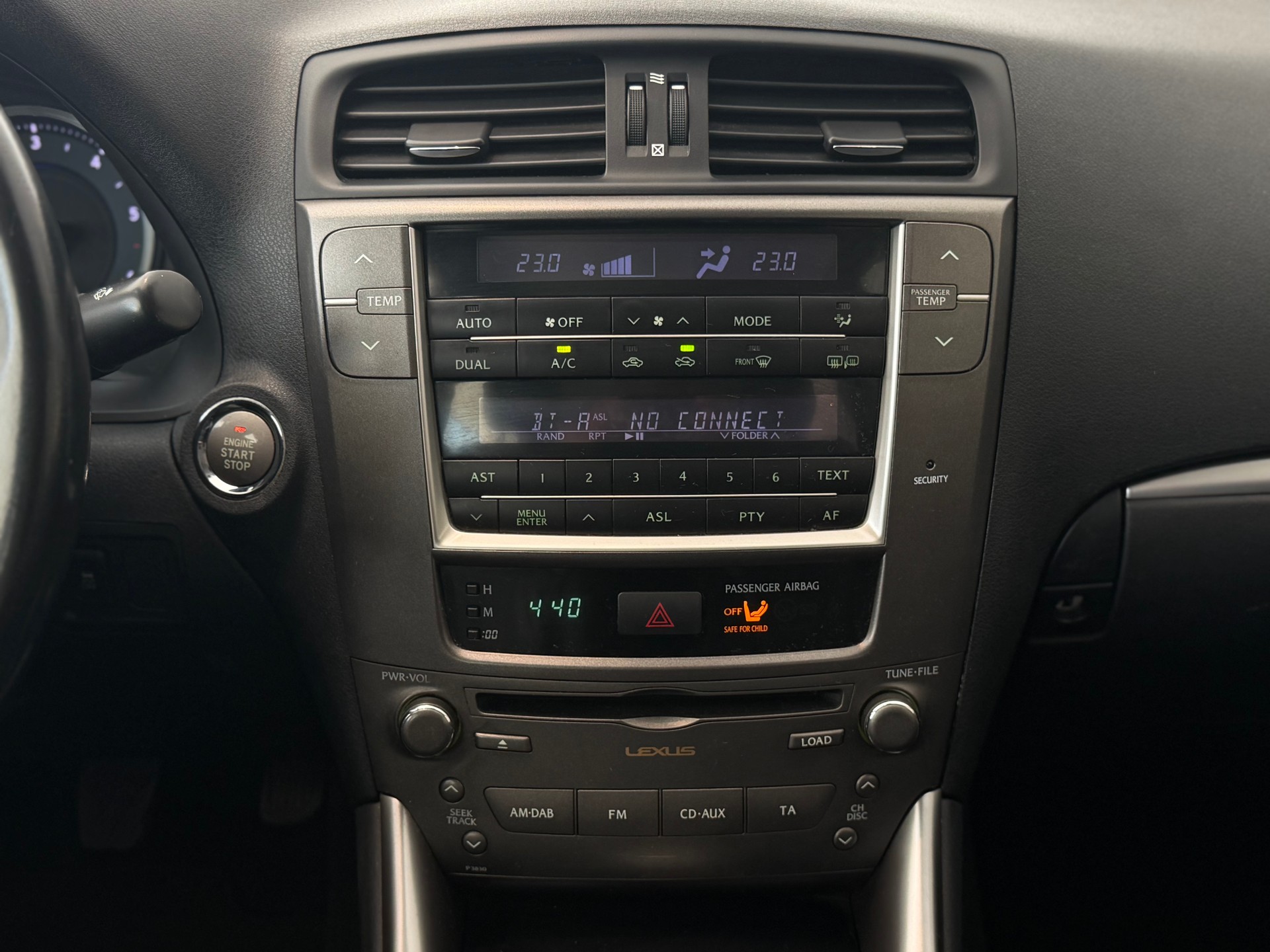 LEXUS IS 220d Edition **Frisch ab MFK & Service**-image-15