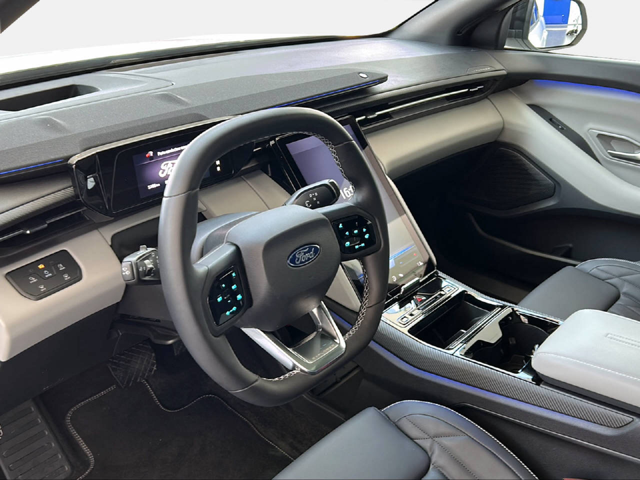 FORD Explorer Extended Range Premium AWD-showroom-element-2