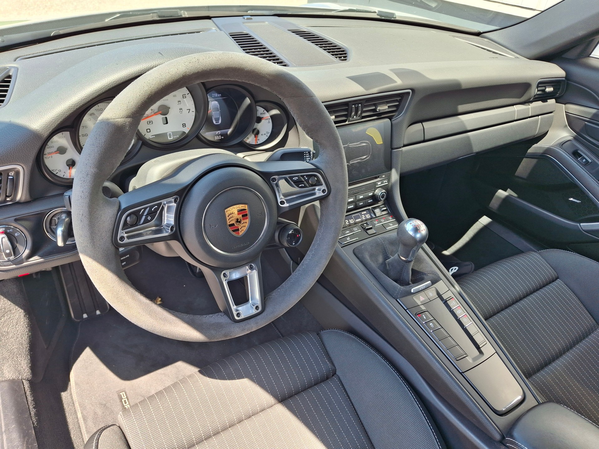 PORSCHE 911 Carrera T-image-10