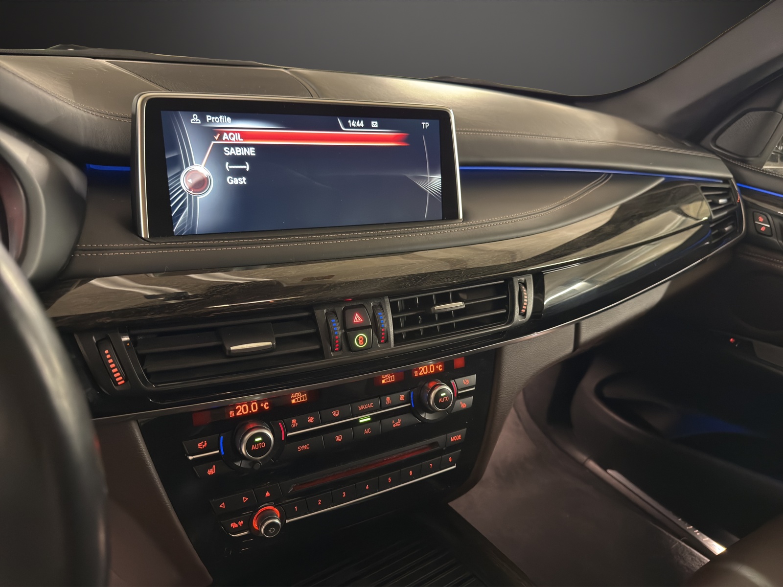 BMW X5 xDrive 40e iPerformance Steptronic-image-13