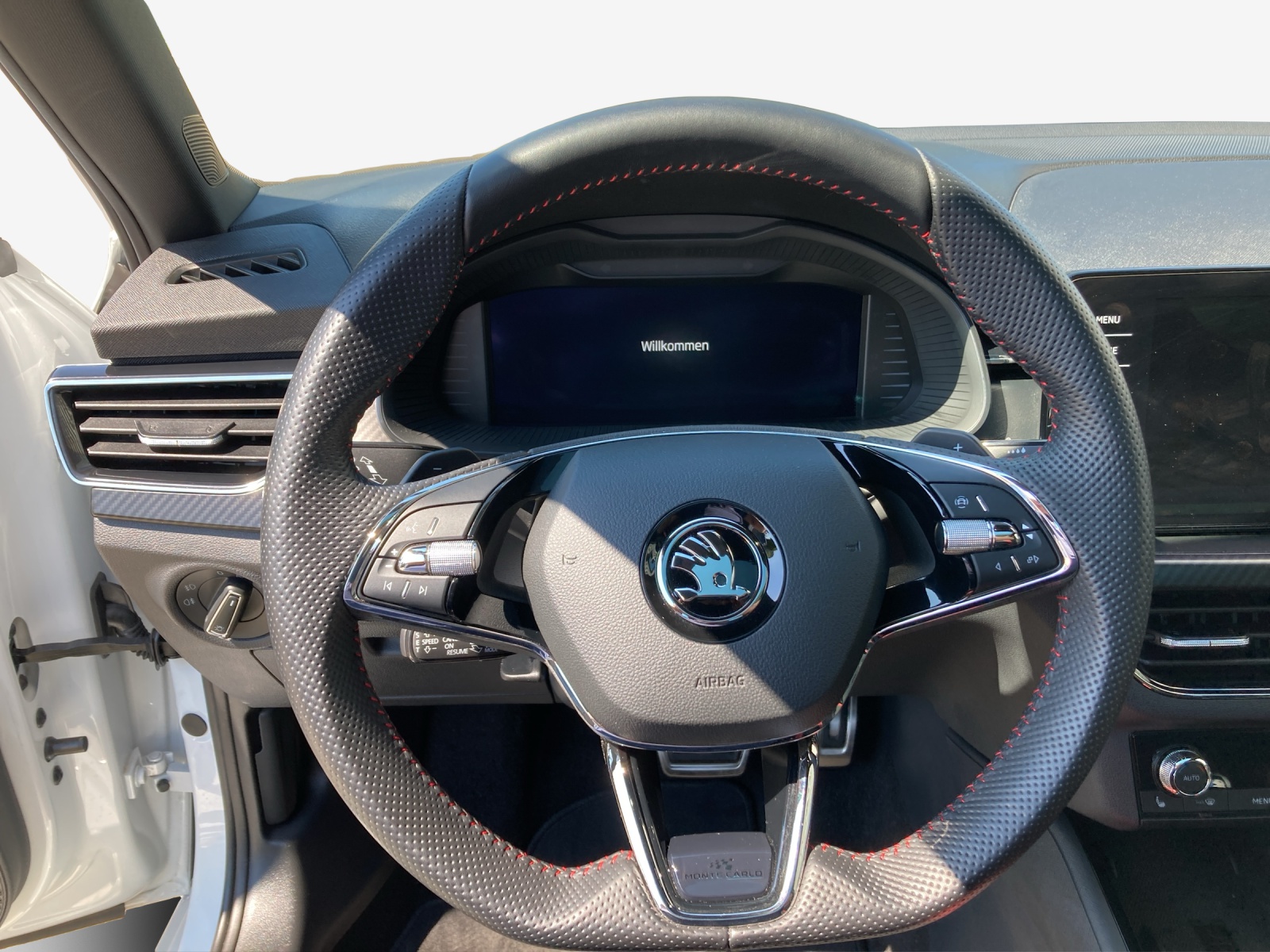 SKODA Scala 1.5 TSI ACT Monte Carlo DSG-image-9