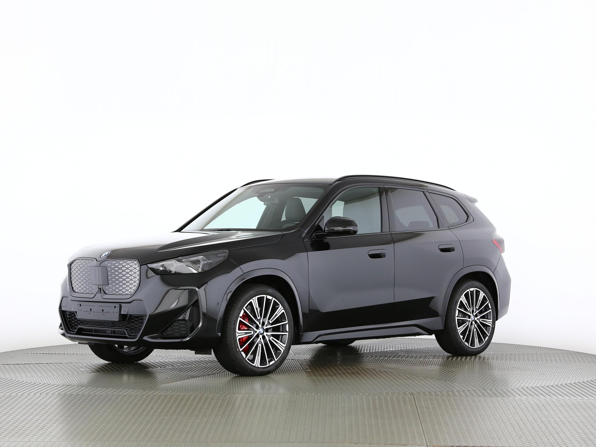 BMW iX1 30 xDrive-image-8
