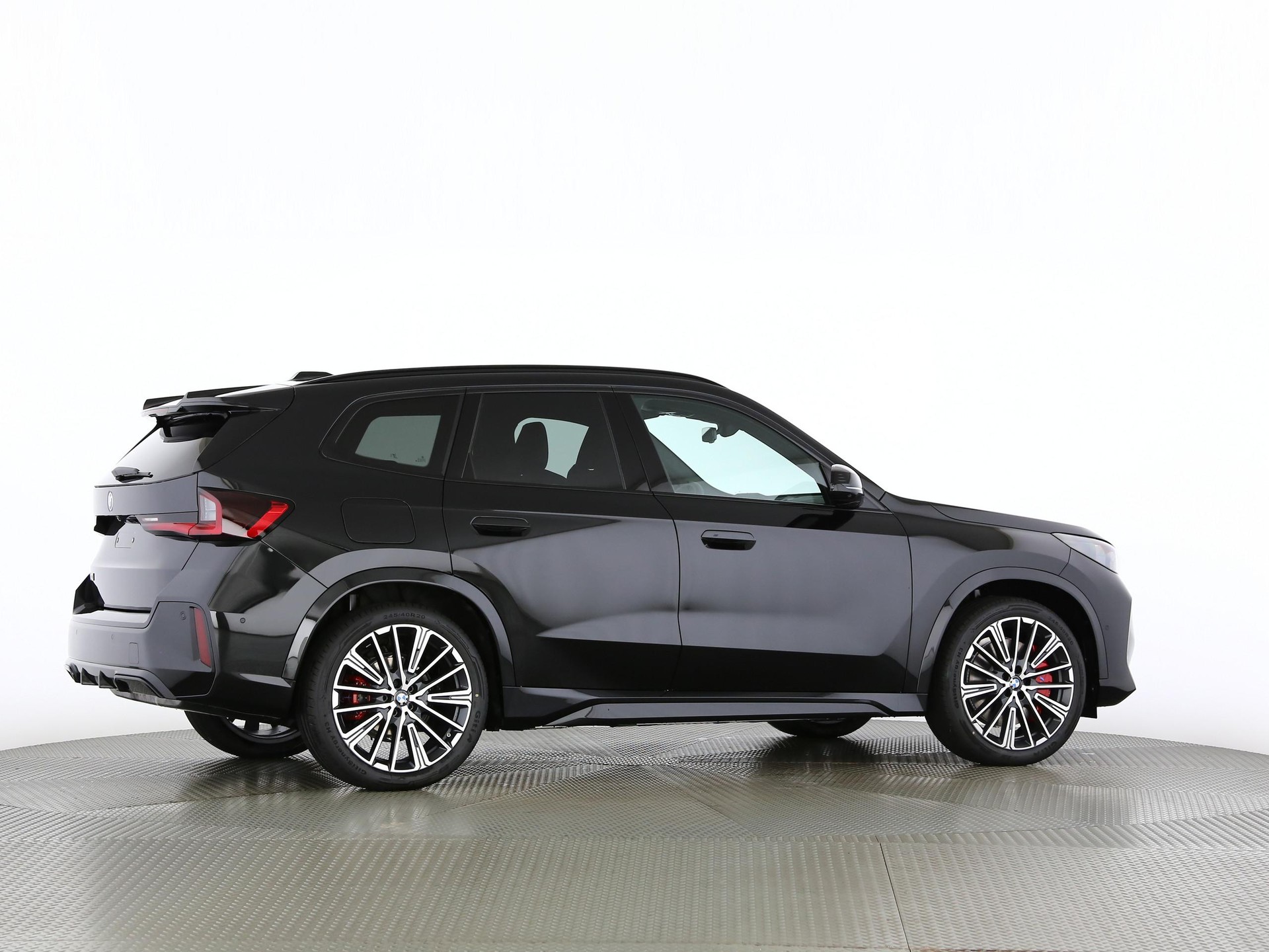 BMW iX1 30 xDrive-image-21