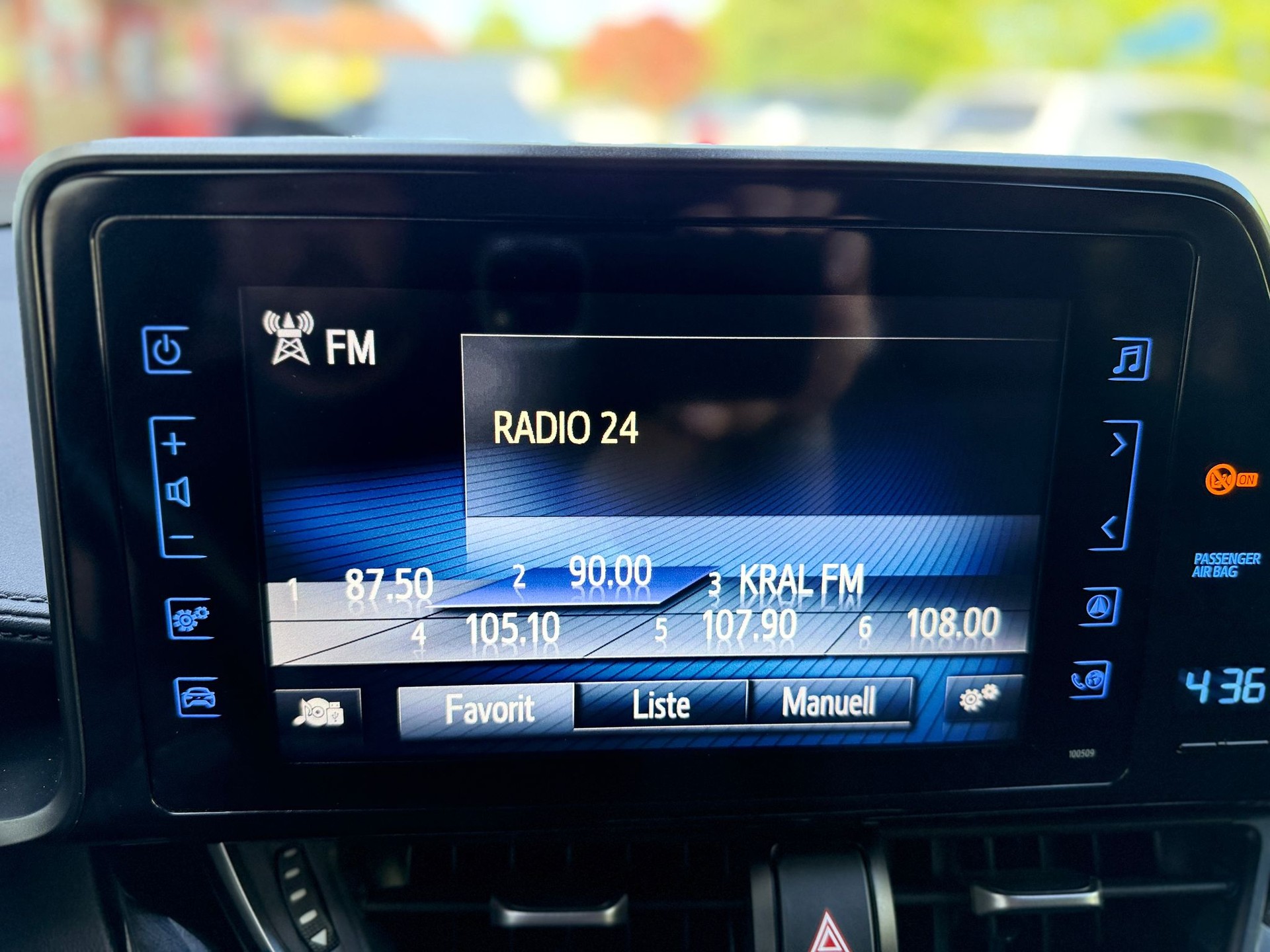 TOYOTA C-HR 1.2 Turbo Comfort 4x4-image-13