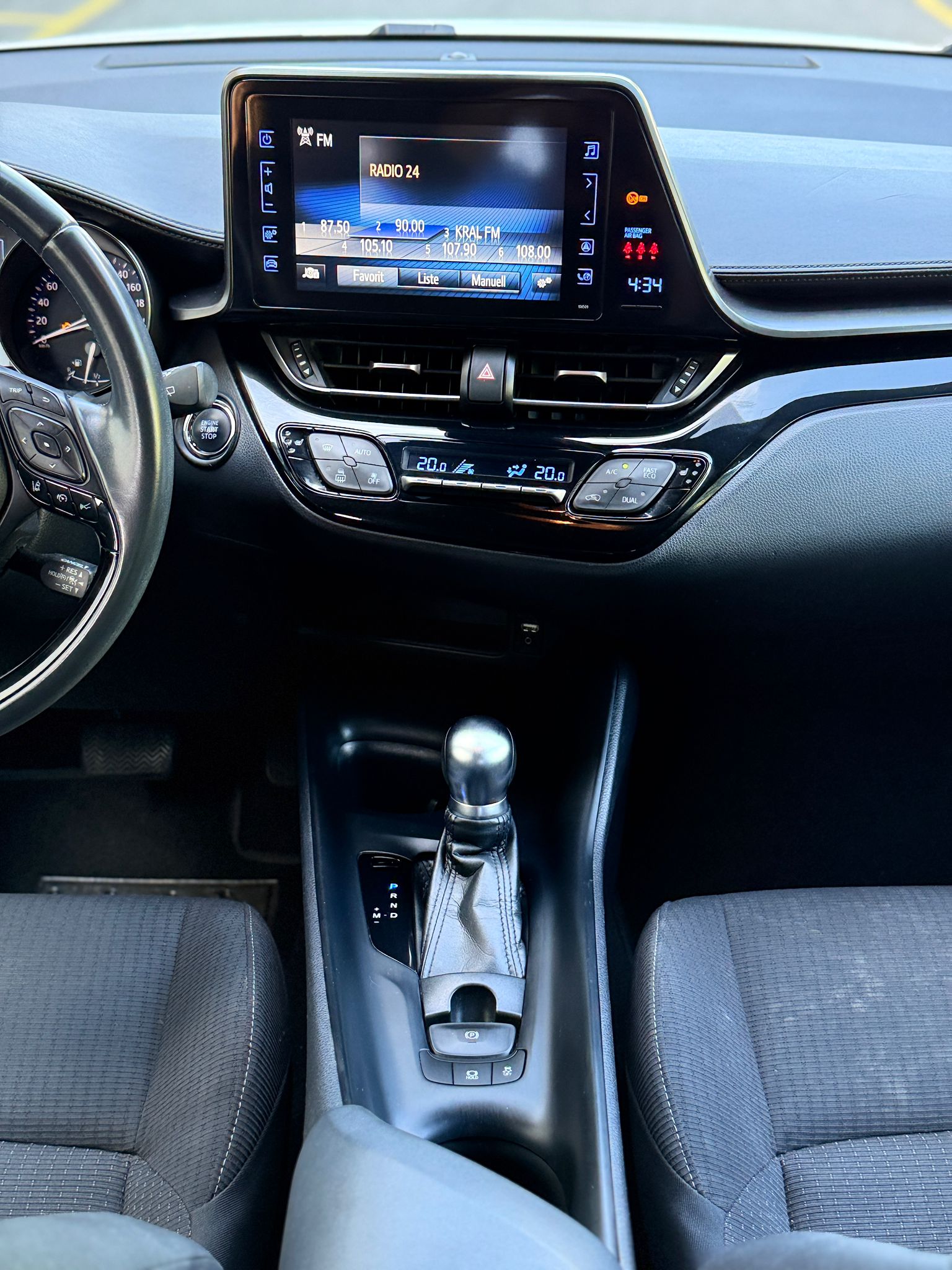 TOYOTA C-HR 1.2 Turbo Comfort 4x4-image-11