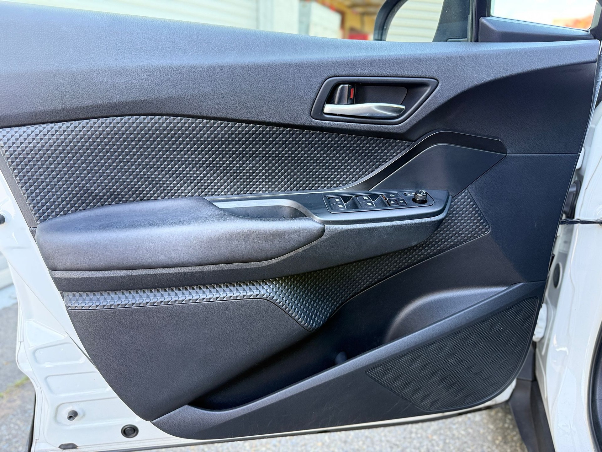 TOYOTA C-HR 1.2 Turbo Comfort 4x4-image-6