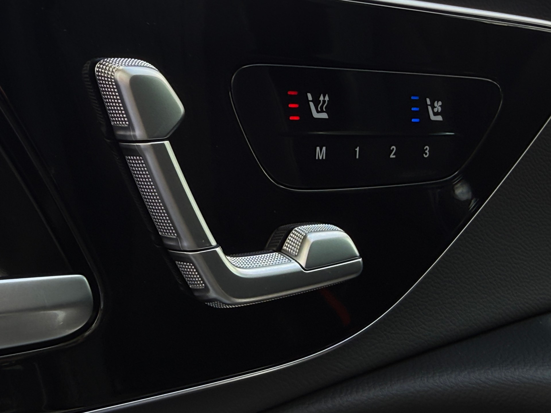 MERCEDES-BENZ E 200 AMG Line 9G-Tronic 4Matic-image-7