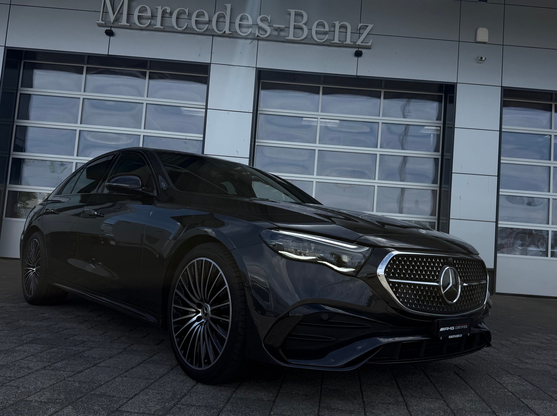 MERCEDES-BENZ E 200 AMG Line 9G-Tronic 4Matic-image-0
