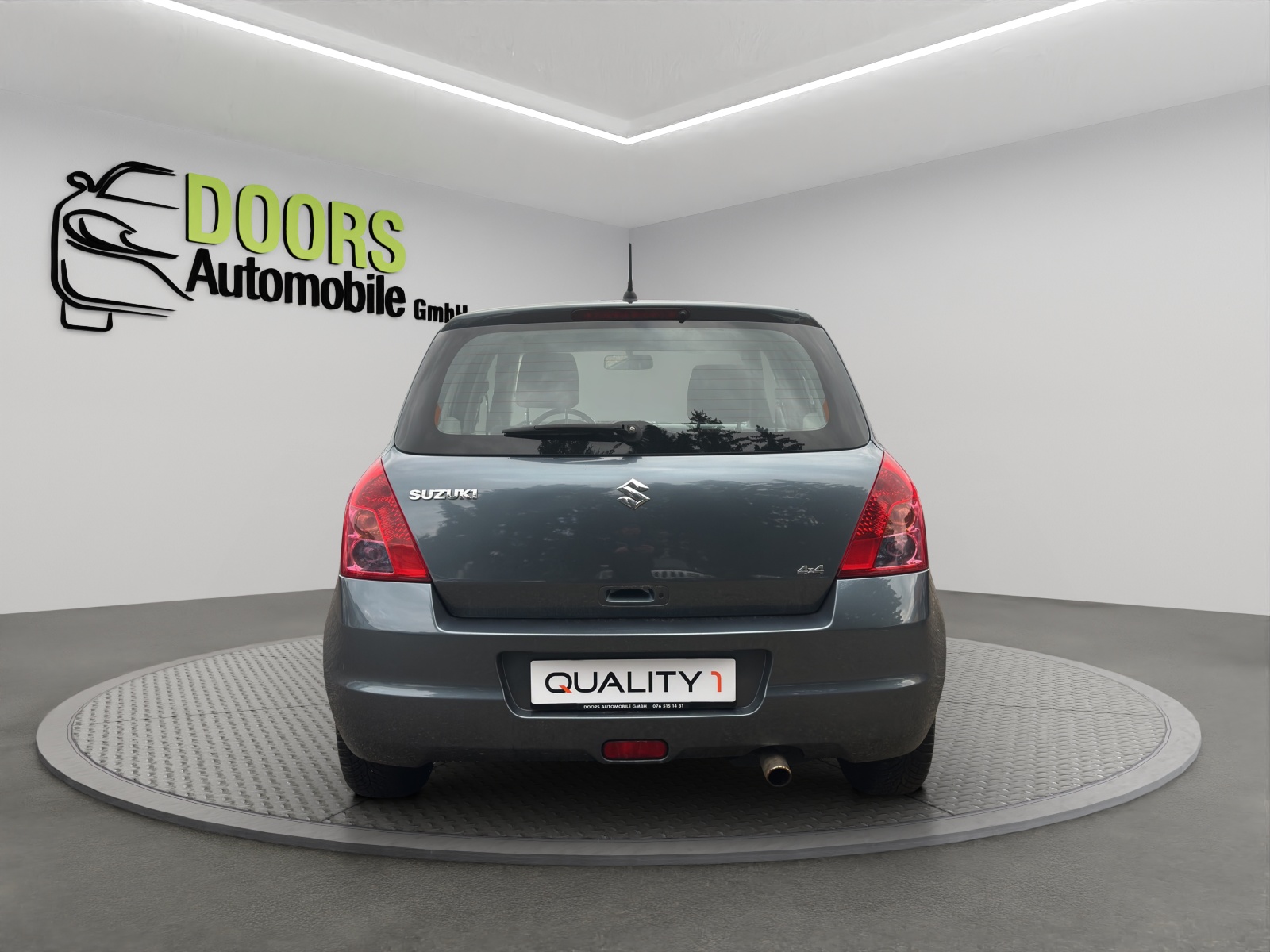 SUZUKI Swift 1.3i 16V GL Top 4x4-image-4