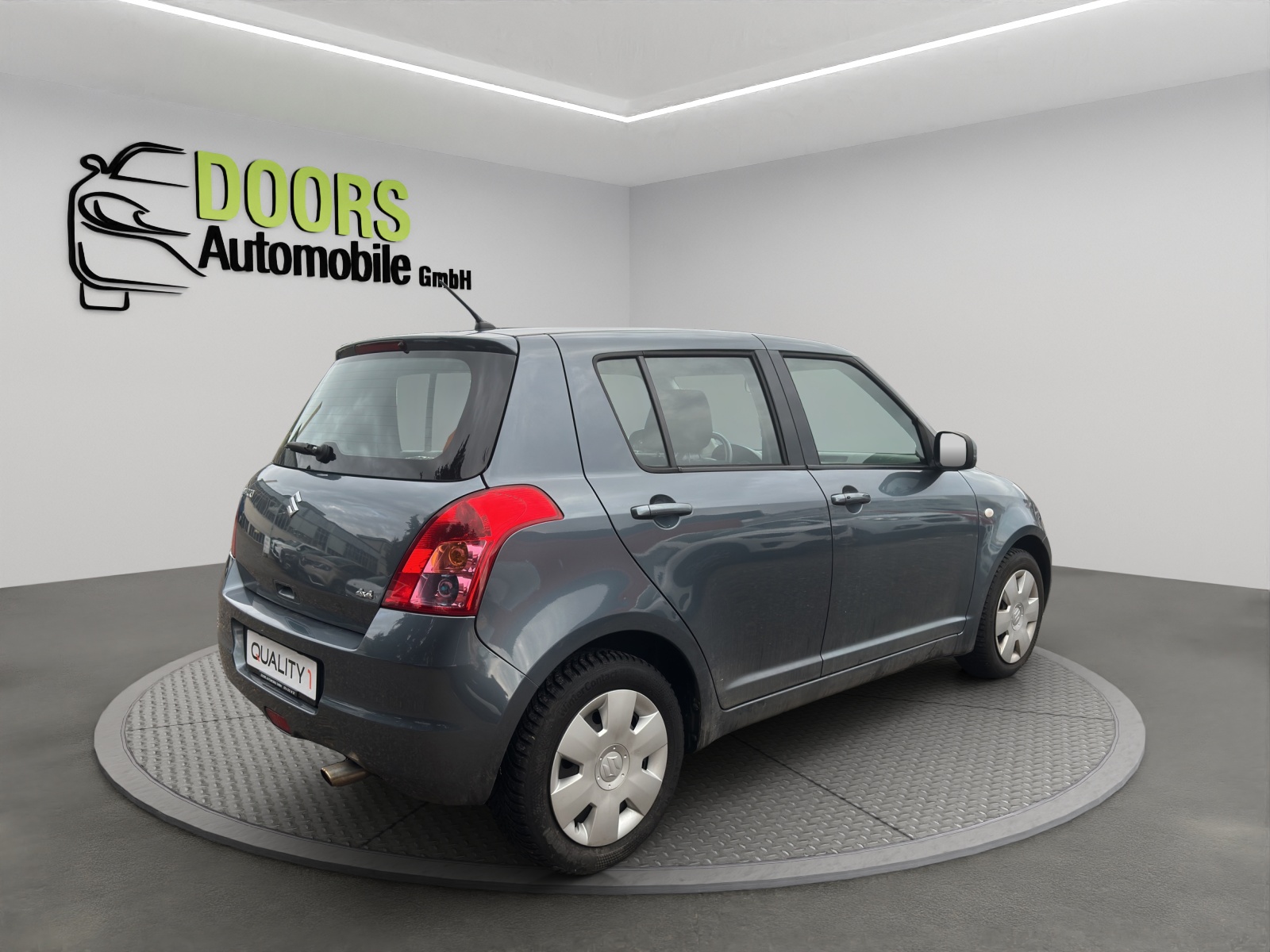 SUZUKI Swift 1.3i 16V GL Top 4x4-image-3