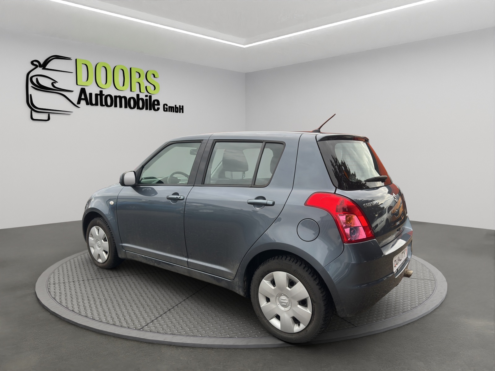 SUZUKI Swift 1.3i 16V GL Top 4x4-image-5
