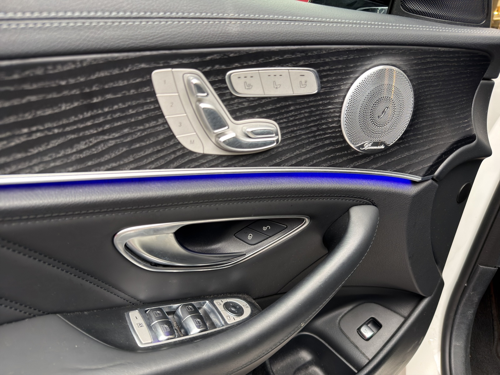 MERCEDES-BENZ E 53 AMG 4Matic+-image-11