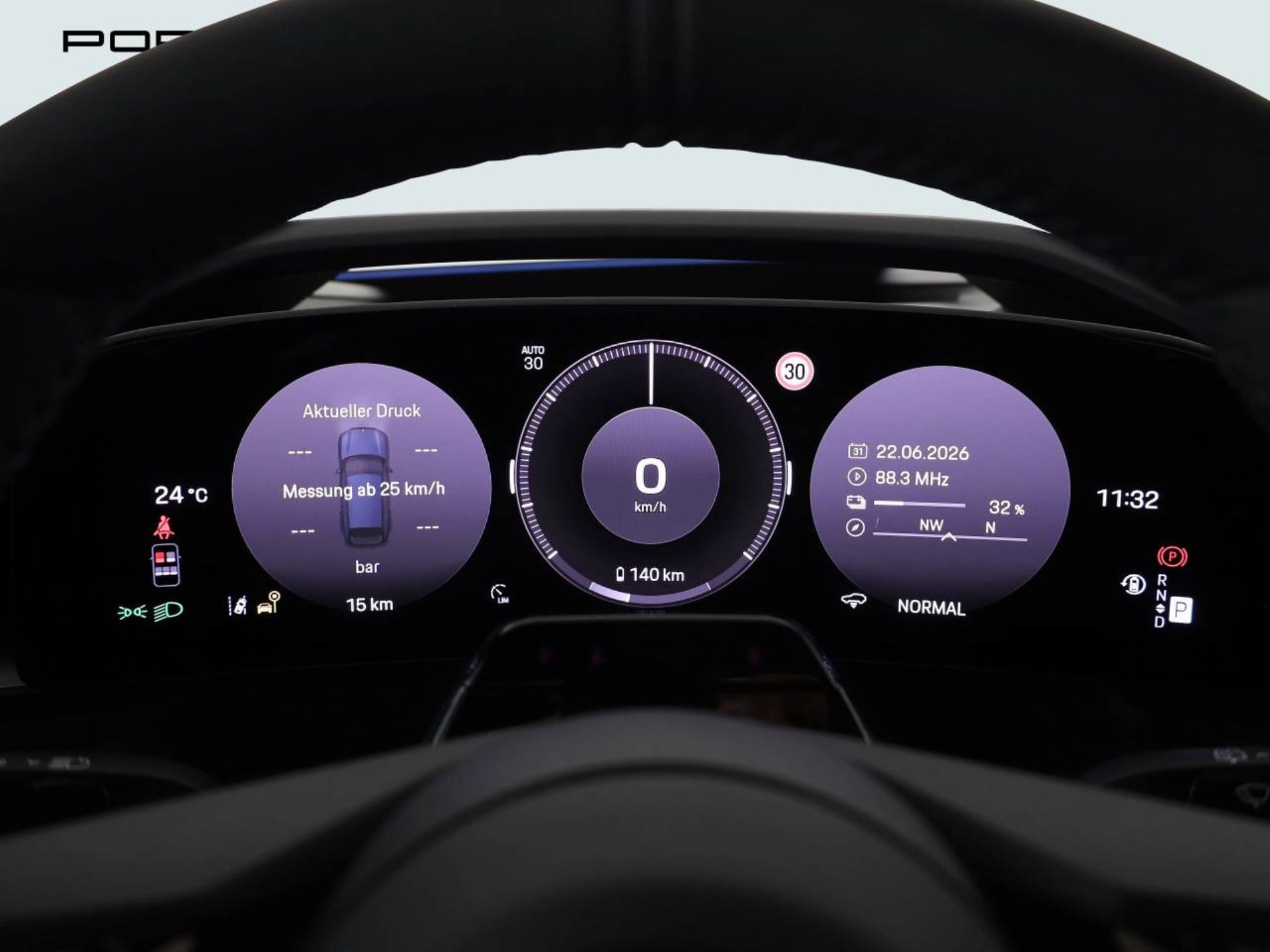 PORSCHE Cayenne S Electric-image-15