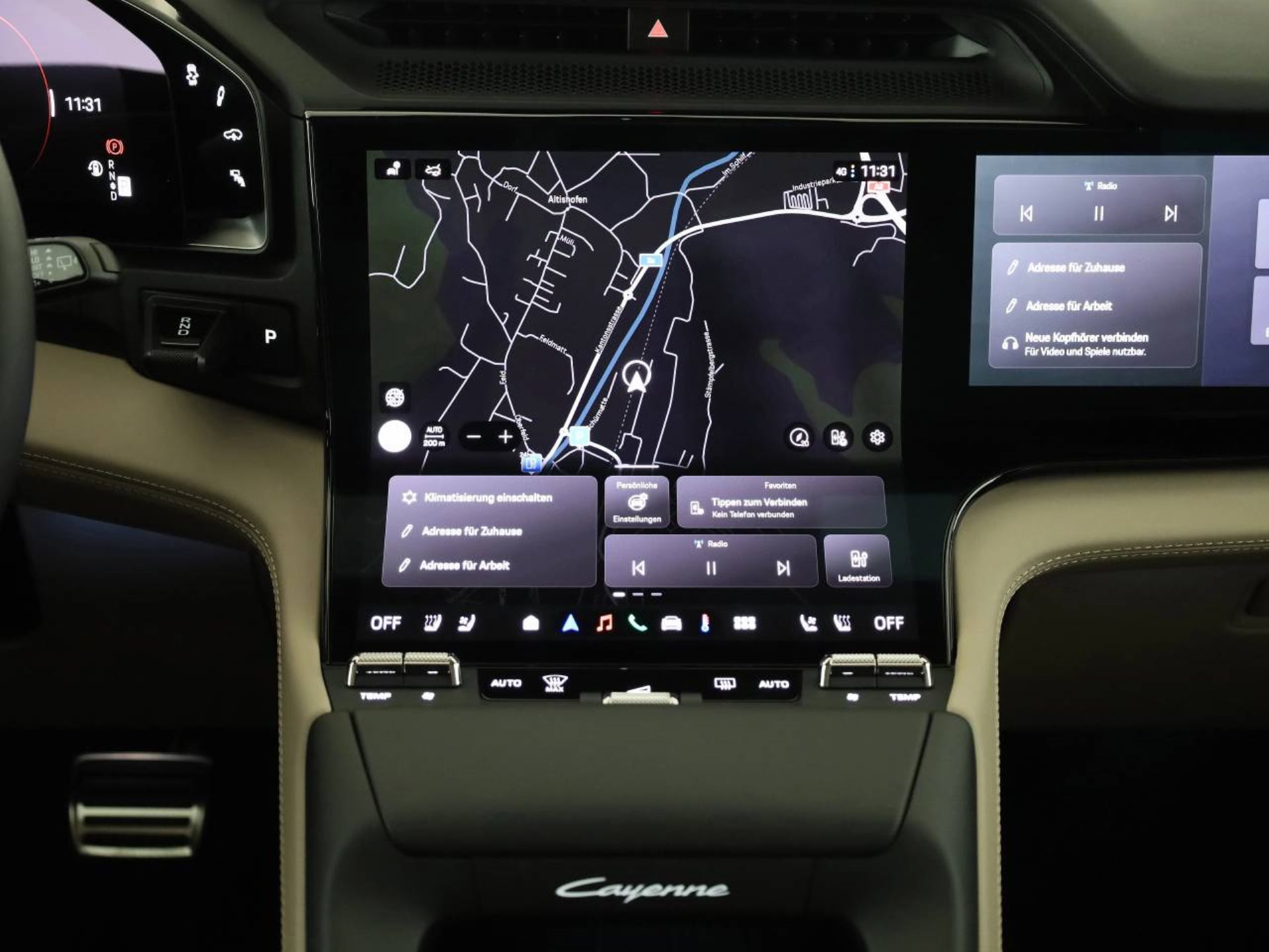 PORSCHE Cayenne S Electric-image-17
