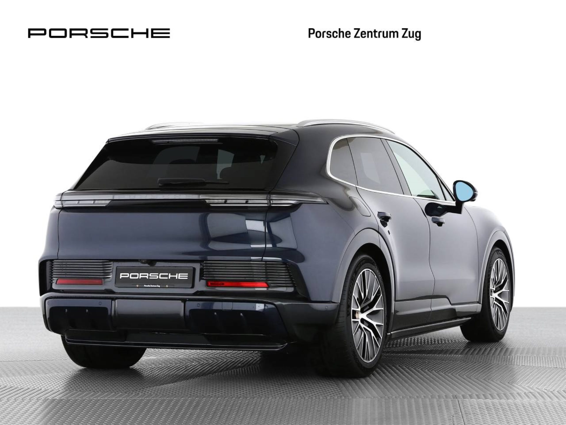PORSCHE Cayenne S Electric-image-1