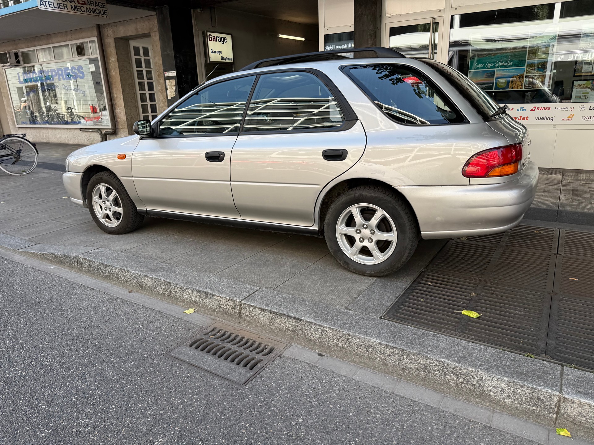 SUBARU IMPREZA-image-7