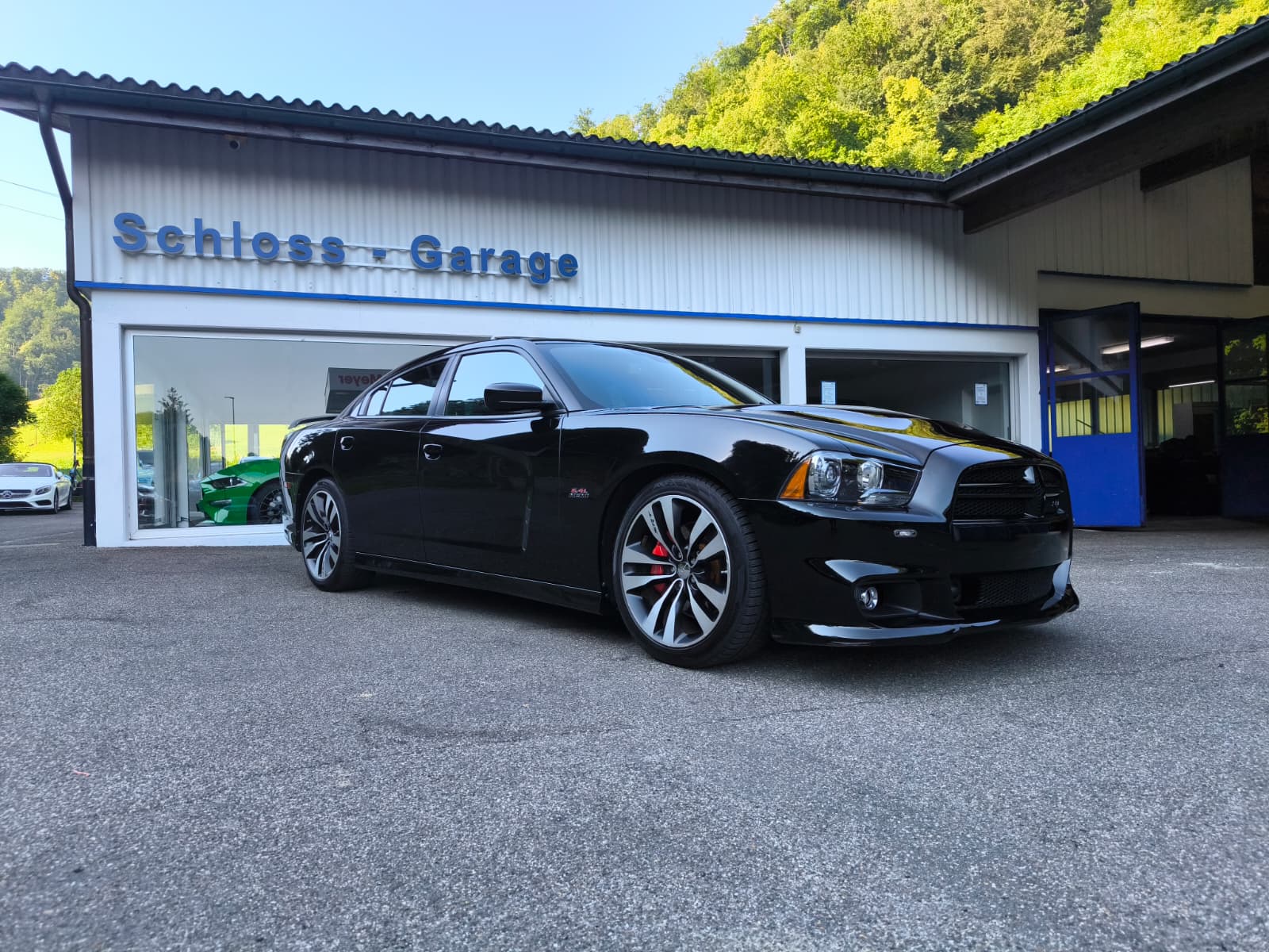 DODGE Charger 6.4 SRT-8-image-1