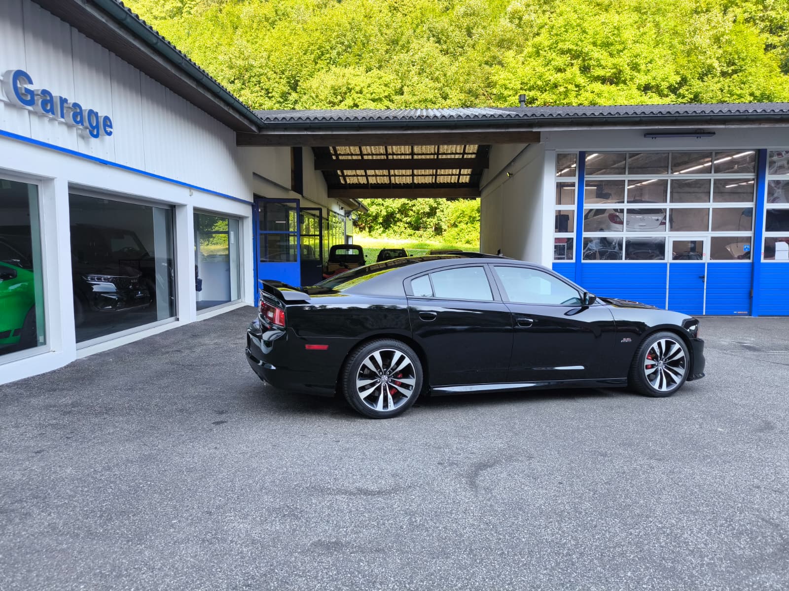 DODGE Charger 6.4 SRT-8-image-14