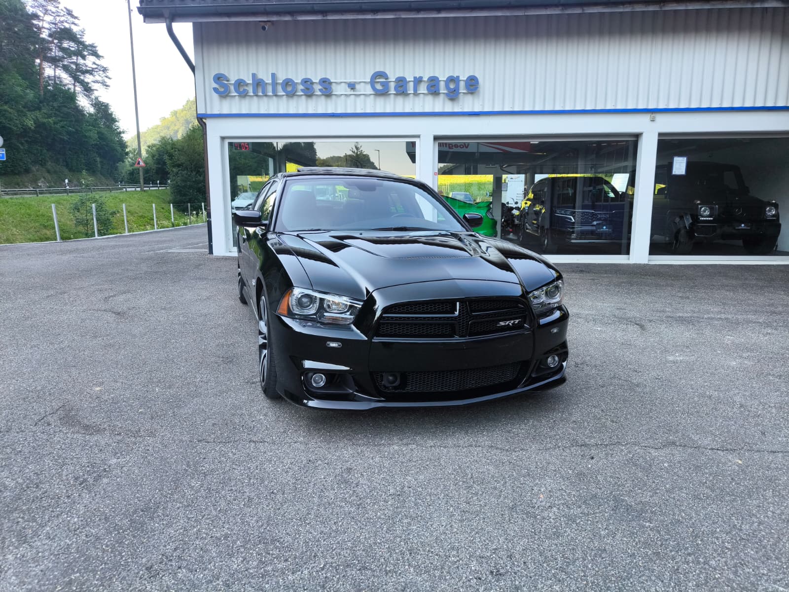 DODGE Charger 6.4 SRT-8-image-2