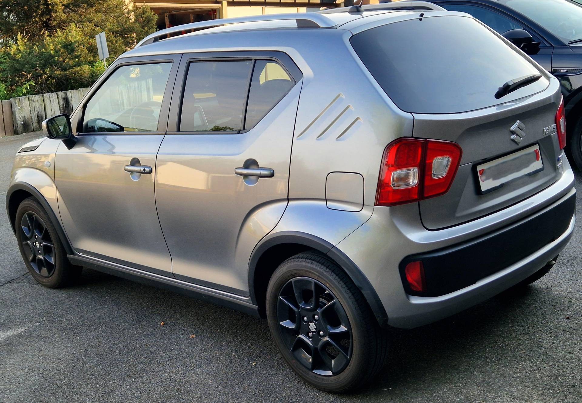 SUZUKI 1.2 Compact Top Hybrid 4x4-image-1