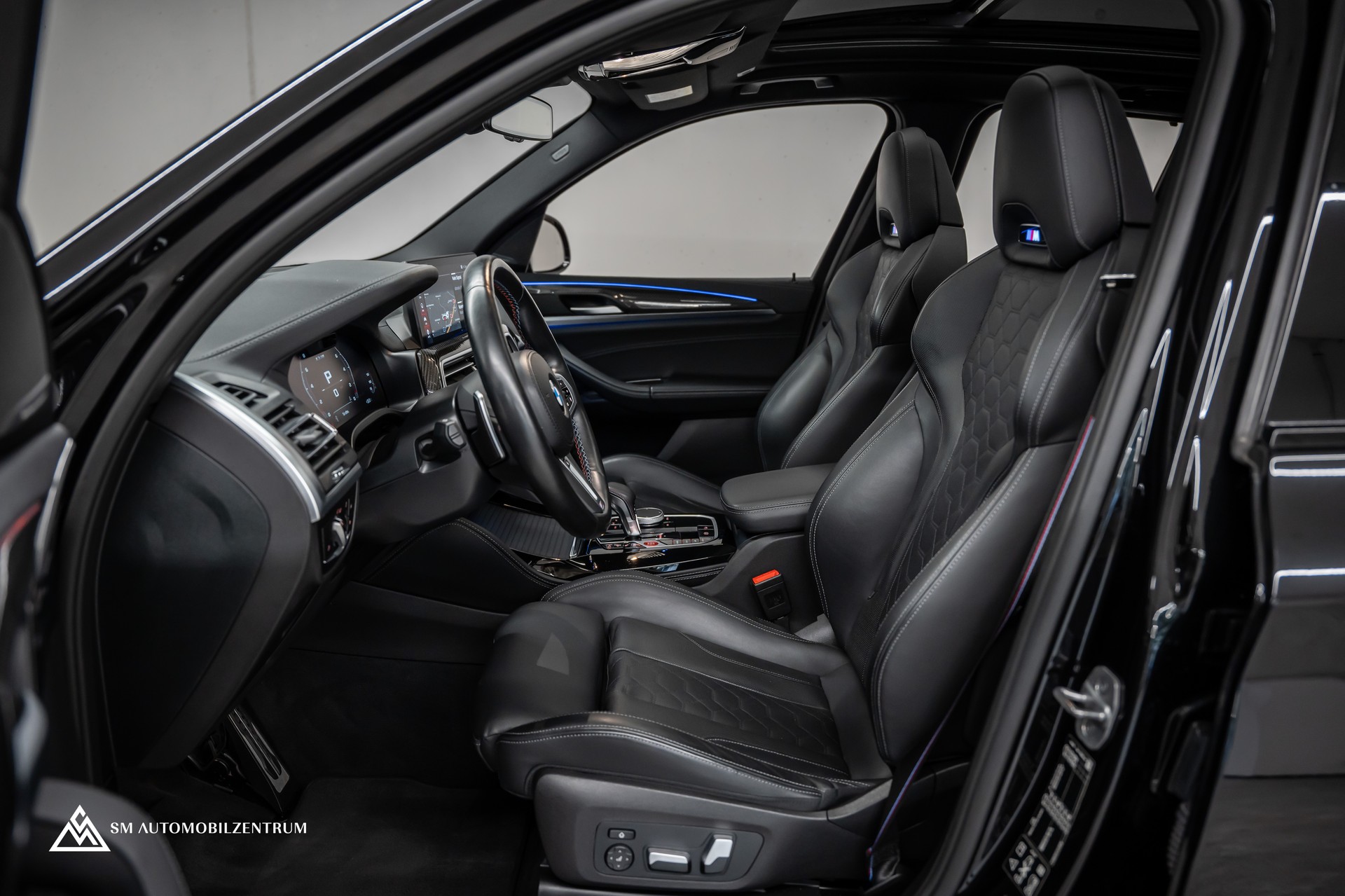 BMW X3 M Competition / Panorama / 50 Jahre BMW M / 360° / Head-Up / Laserlight-image-18
