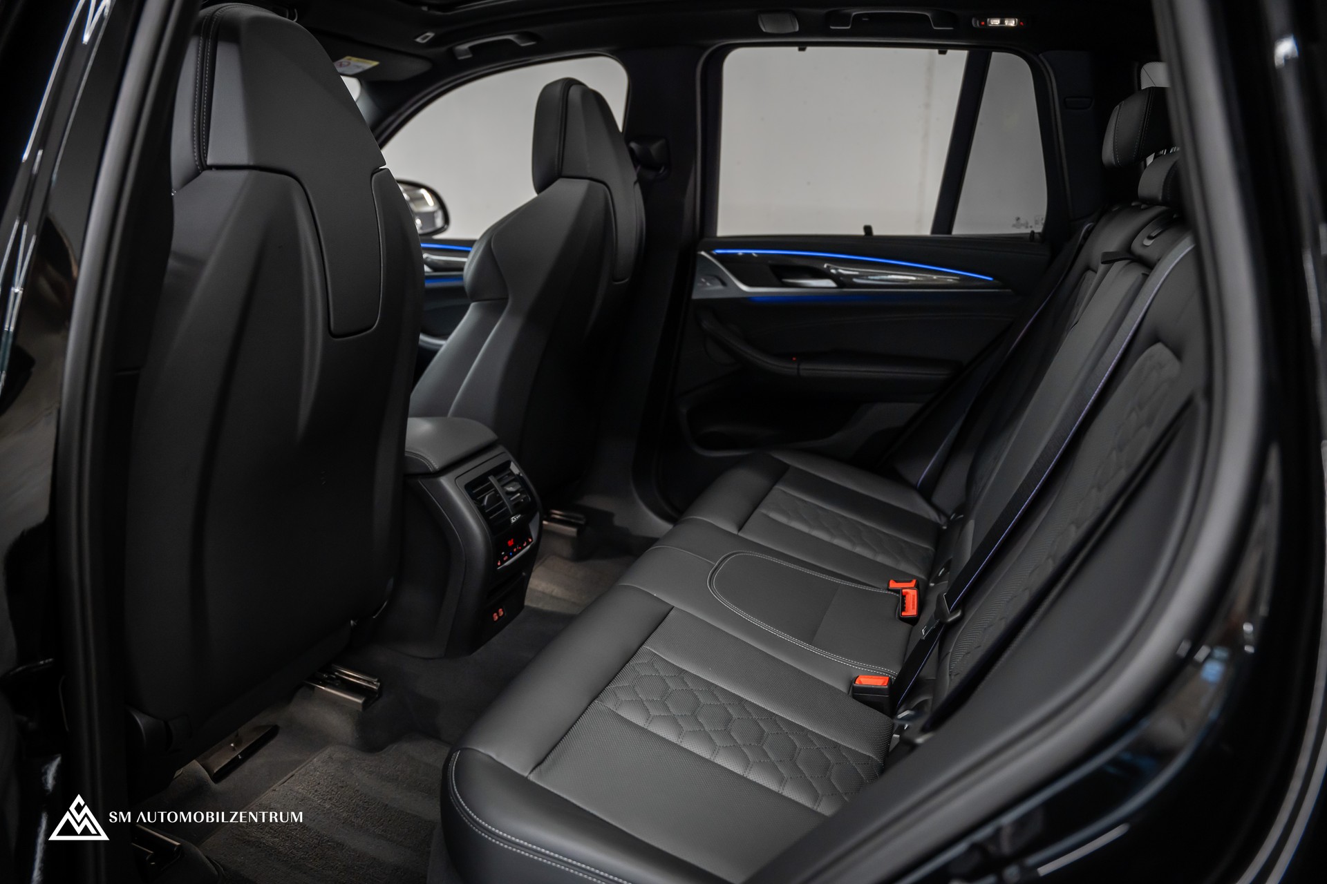BMW X3 M Competition / Panorama / 50 Jahre BMW M / 360° / Head-Up / Laserlight-image-20