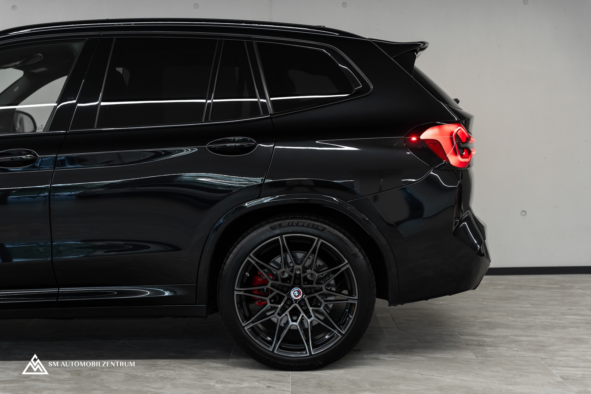 BMW X3 M Competition / Panorama / 50 Jahre BMW M / 360° / Head-Up / Laserlight-image-6