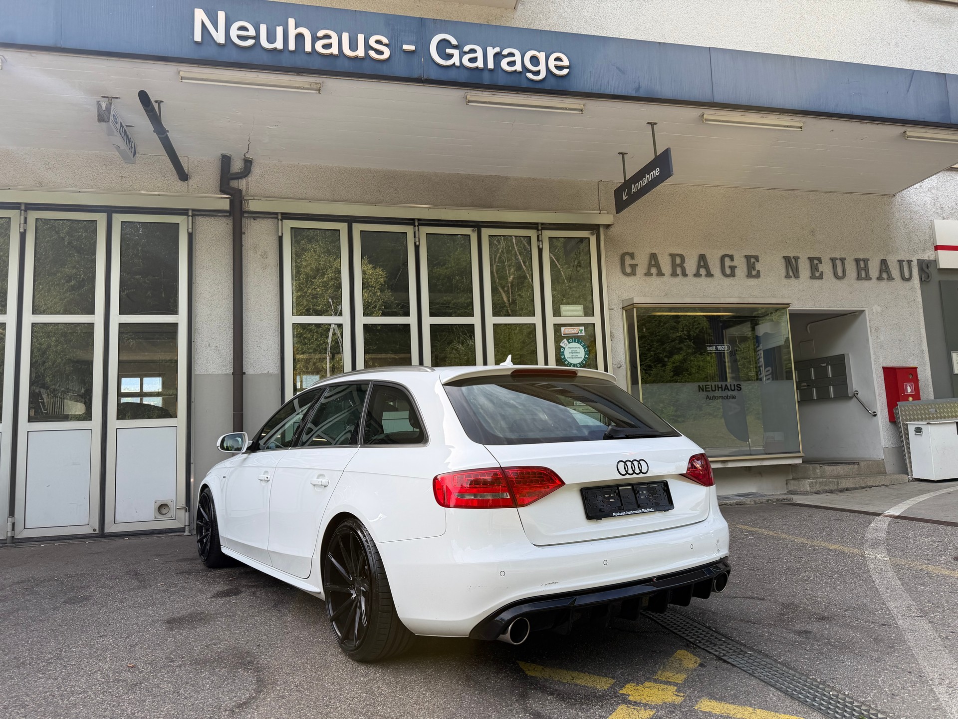 AUDI A4 Avant 2.0 TFSI quattro S-tronic-image-4