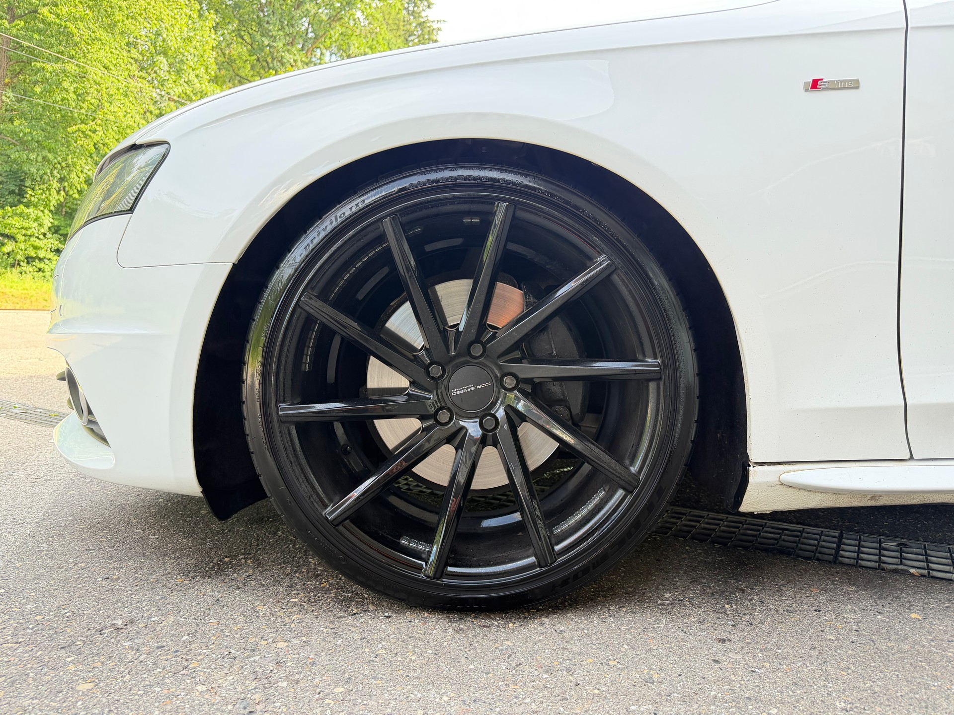 AUDI A4 Avant 2.0 TFSI quattro S-tronic-image-2