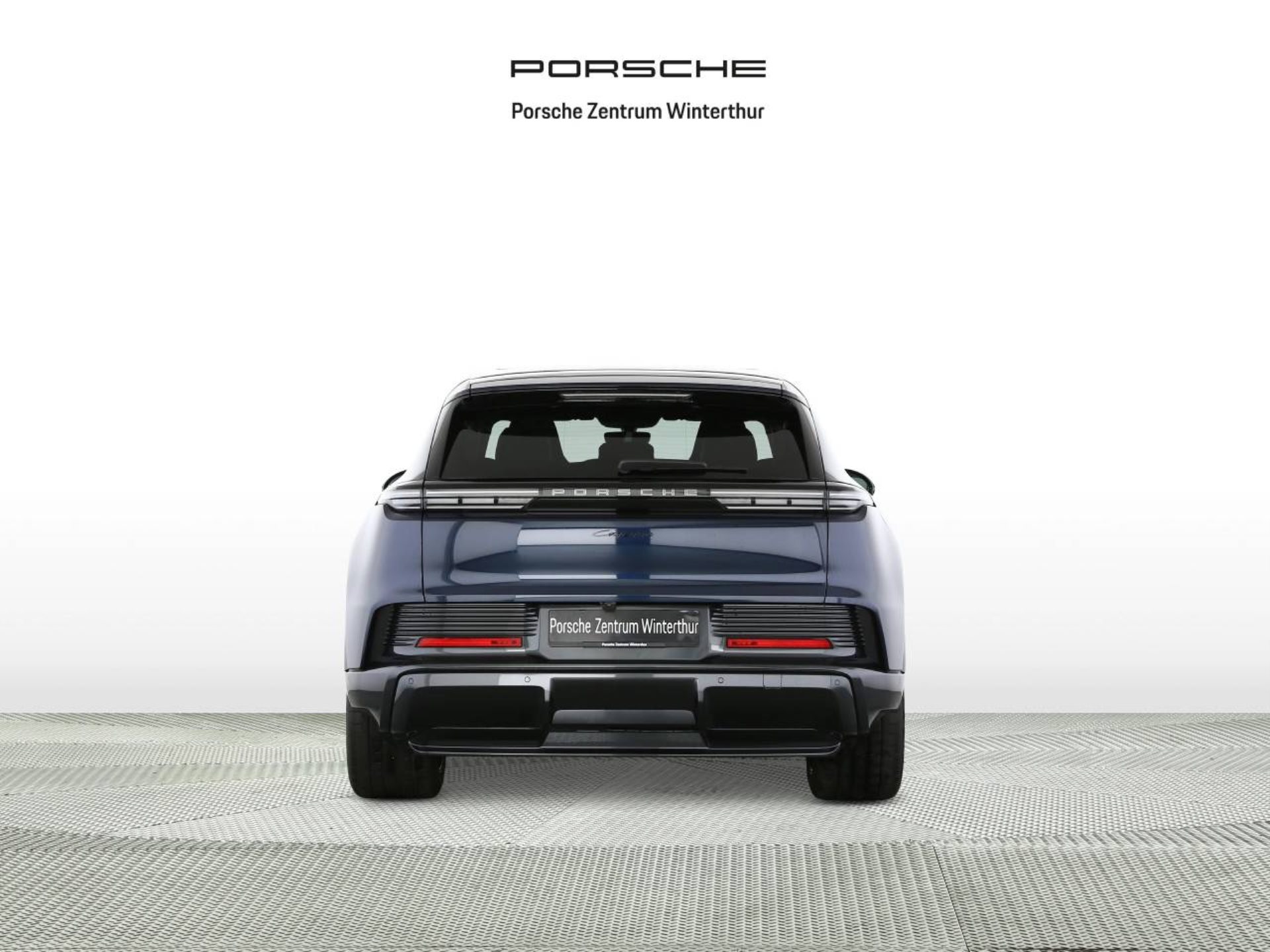 PORSCHE Cayenne Electric-image-6