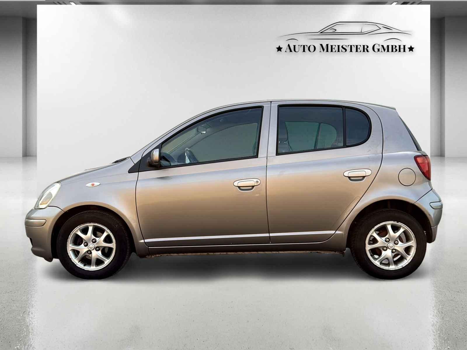 TOYOTA Yaris 1.3 Linea Sol-image-1