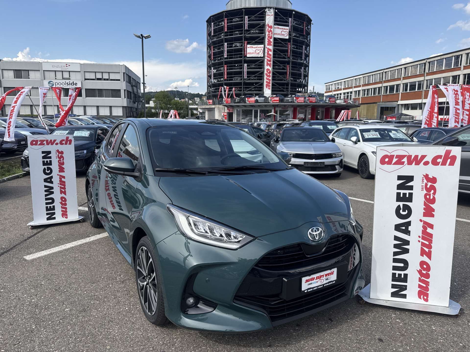 TOYOTA Yaris 1.5 Trend e-CVT Automat