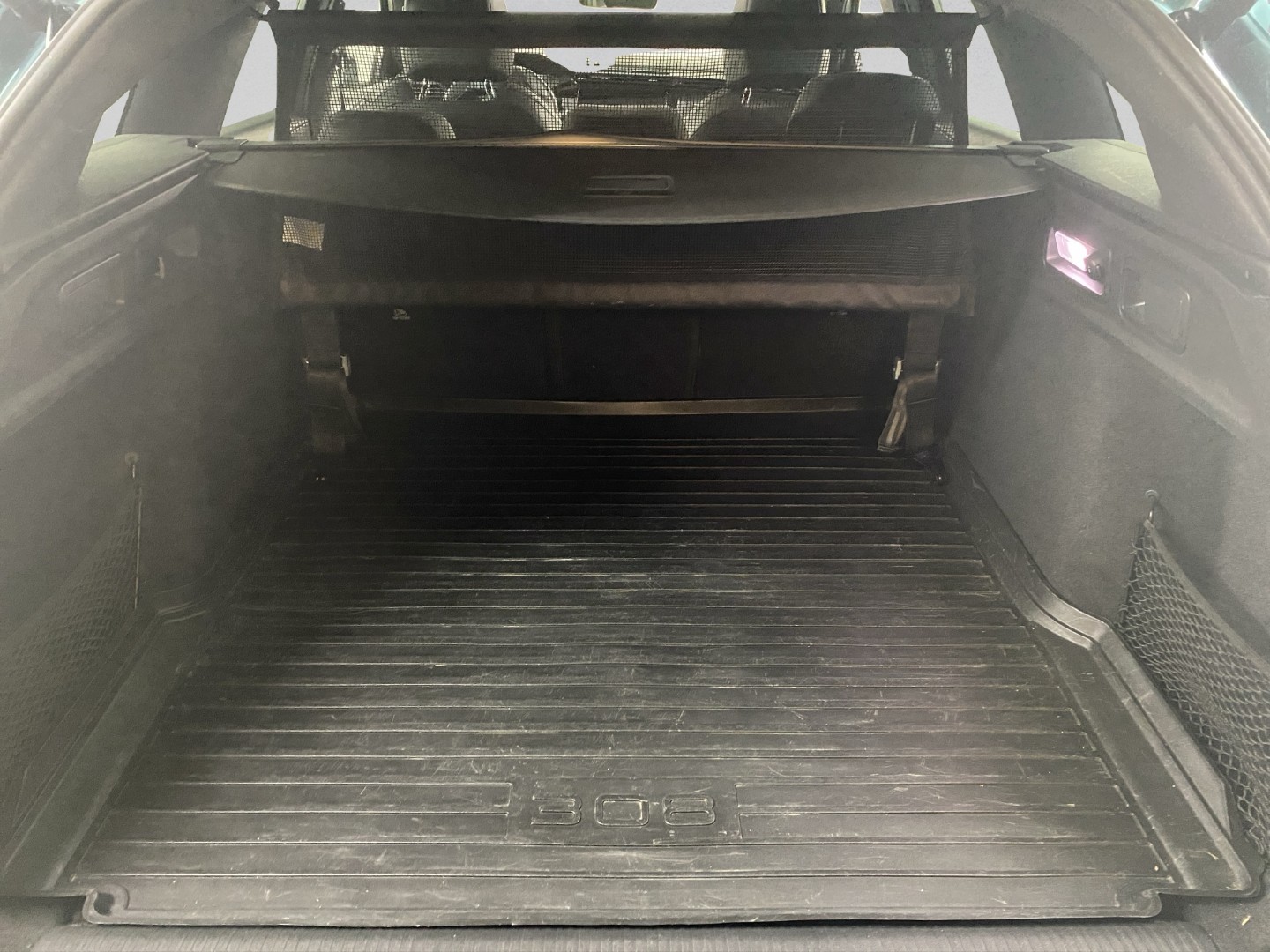 PEUGEOT 308 SW 1.2 Pure Tech GT Pack EAT8-image-15