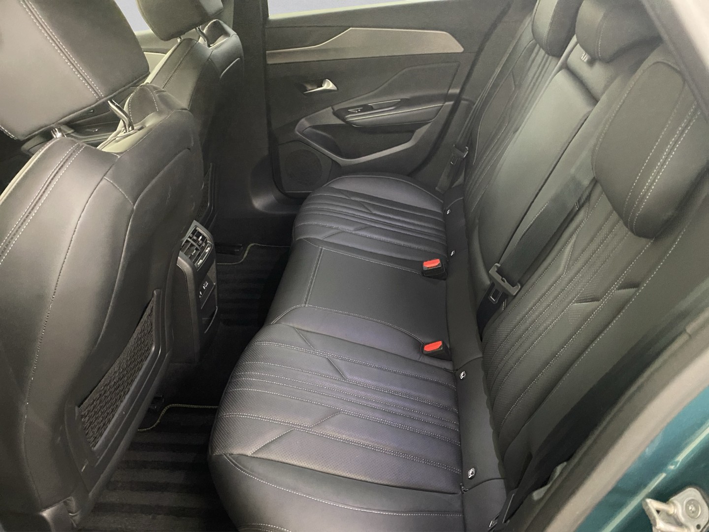 PEUGEOT 308 SW 1.2 Pure Tech GT Pack EAT8-image-14