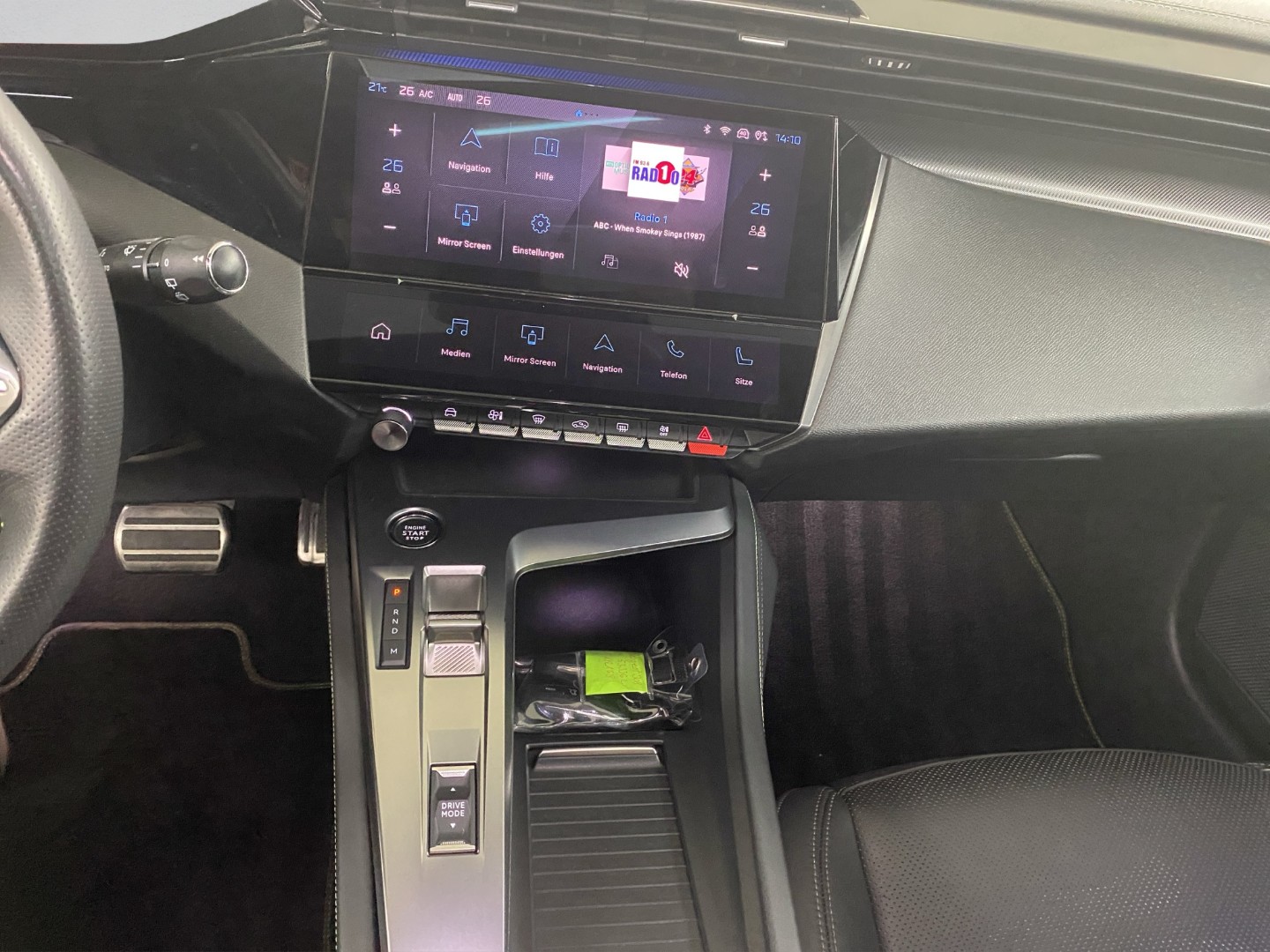 PEUGEOT 308 SW 1.2 Pure Tech GT Pack EAT8-image-11