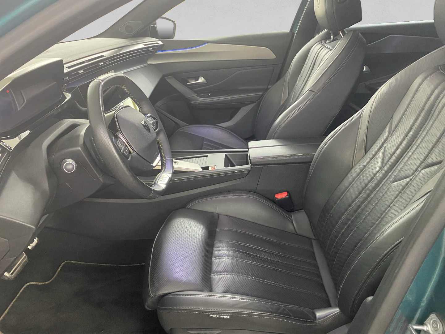 PEUGEOT 308 SW 1.2 Pure Tech GT Pack EAT8-image-8