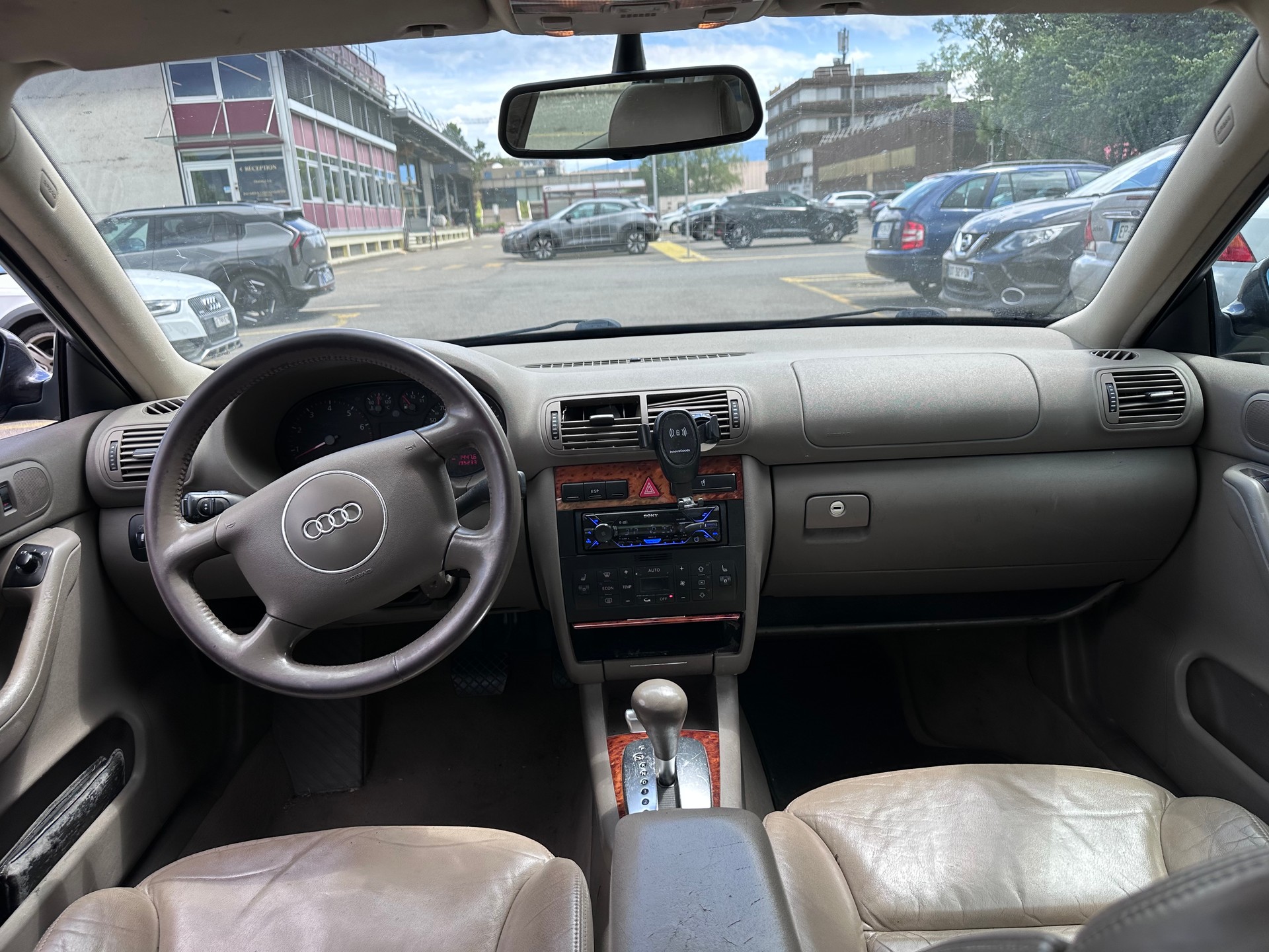 AUDI A3 1.8 T Attraction-image-6