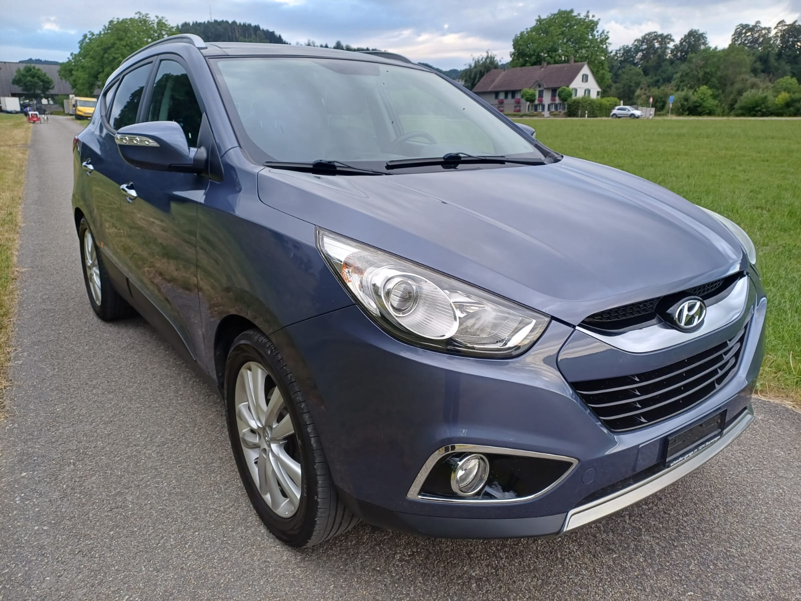 HYUNDAI iX 35 2.0 CRDi Premium 4WD Automatic-image-1