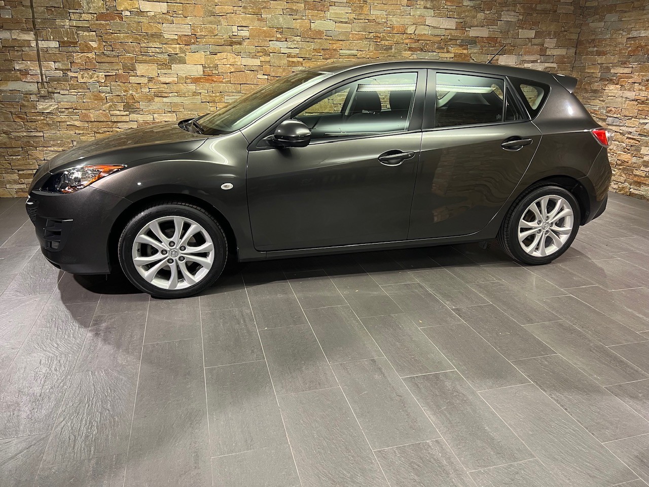 MAZDA 3 1.6 16V Exclusive+-showroom-element-2