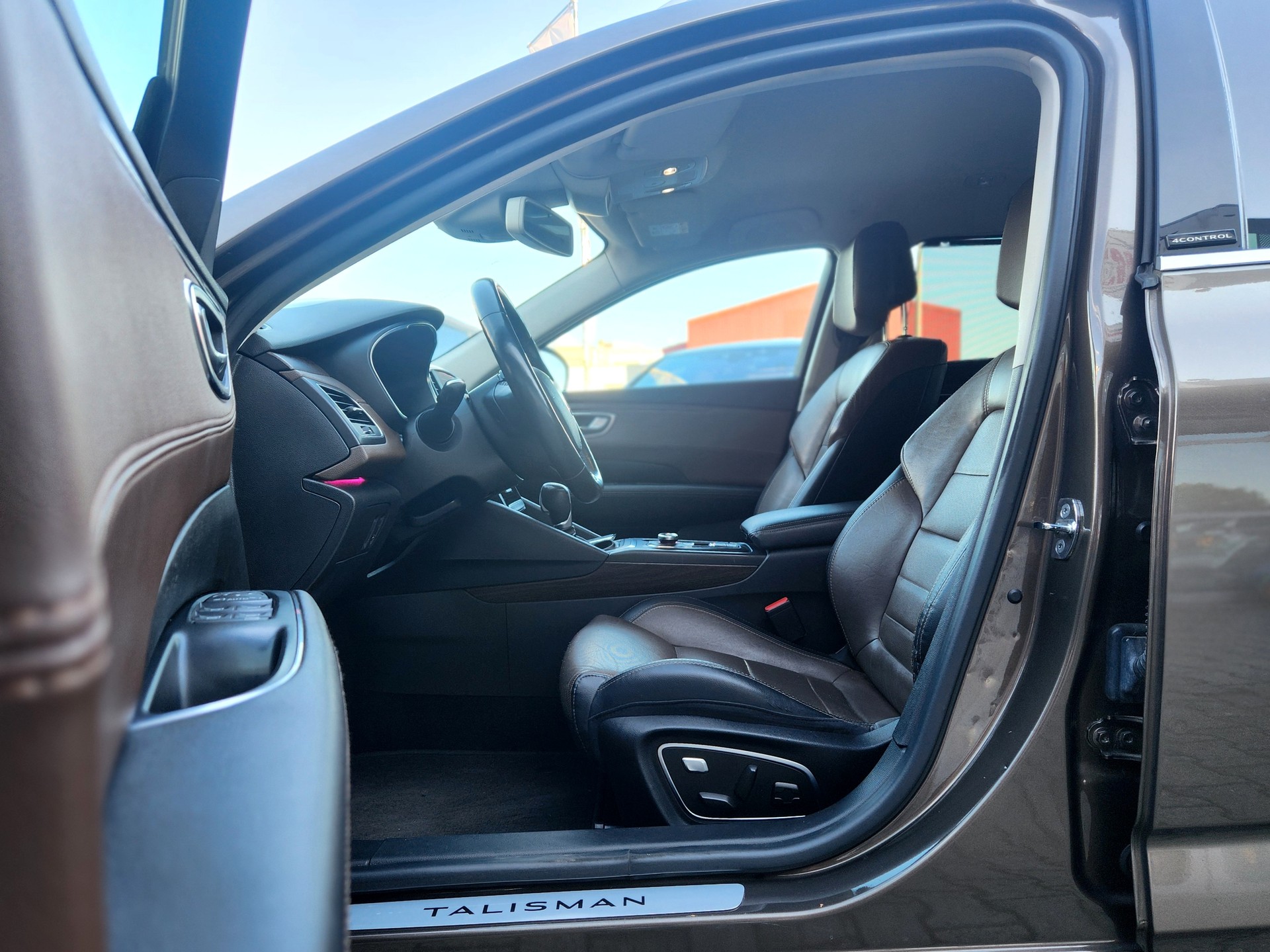RENAULT Talisman Grandtour 1.6 dCi Intens EDC (CH)-image-4
