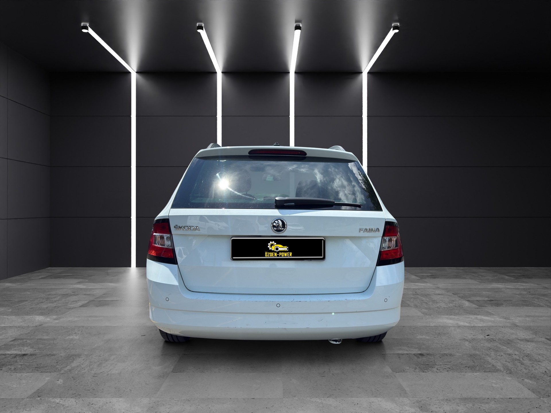 SKODA Fabia 1.2 TSI Ambition-image-7