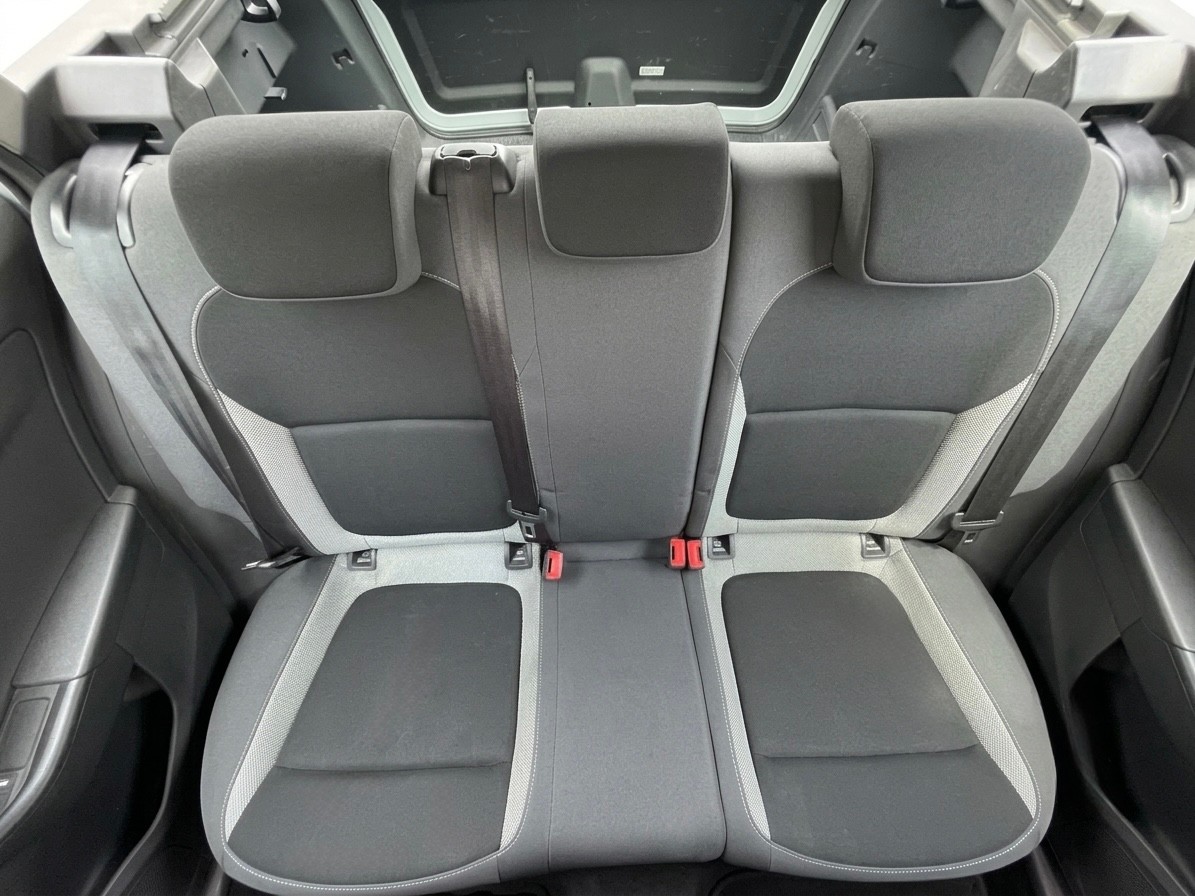SKODA Fabia 1.2 TSI Ambition-image-9
