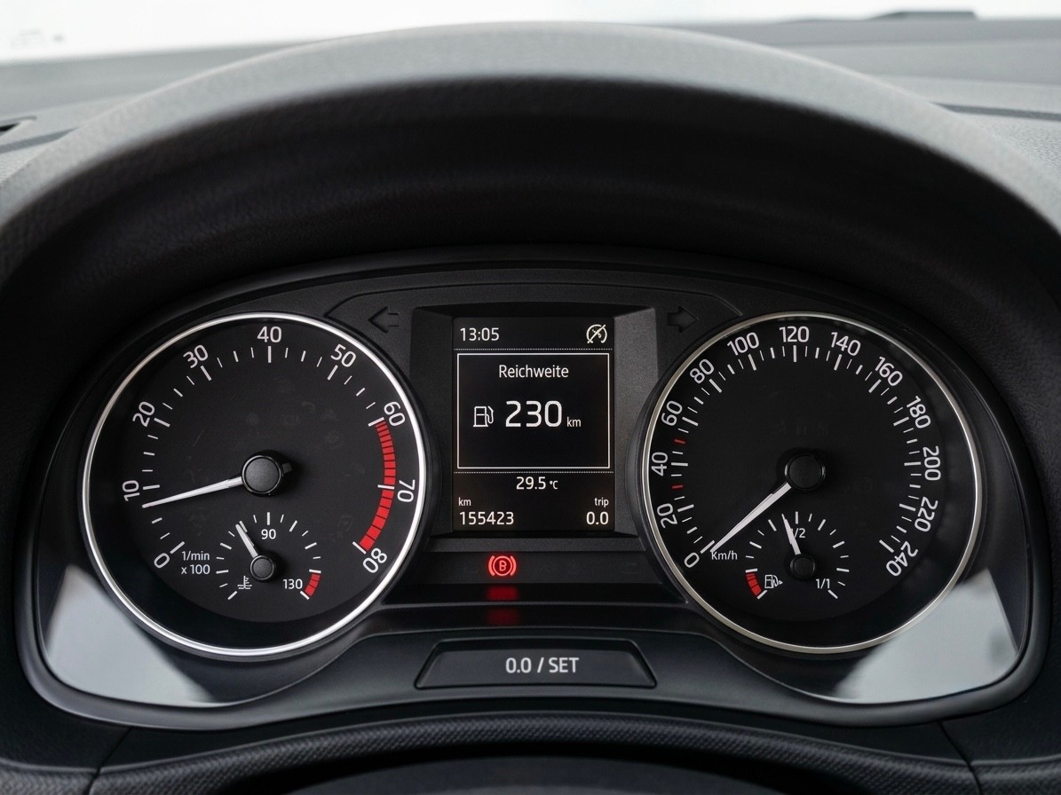 SKODA Fabia 1.2 TSI Ambition-image-18