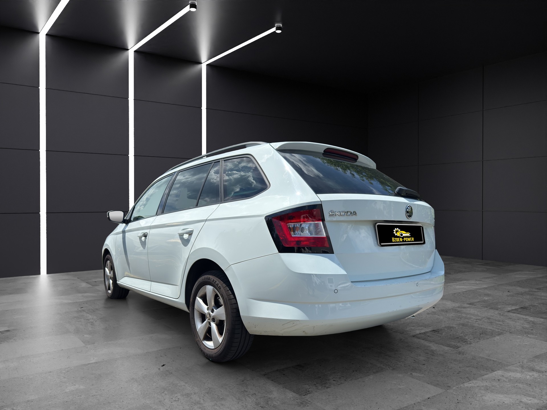 SKODA Fabia 1.2 TSI Ambition-image-5